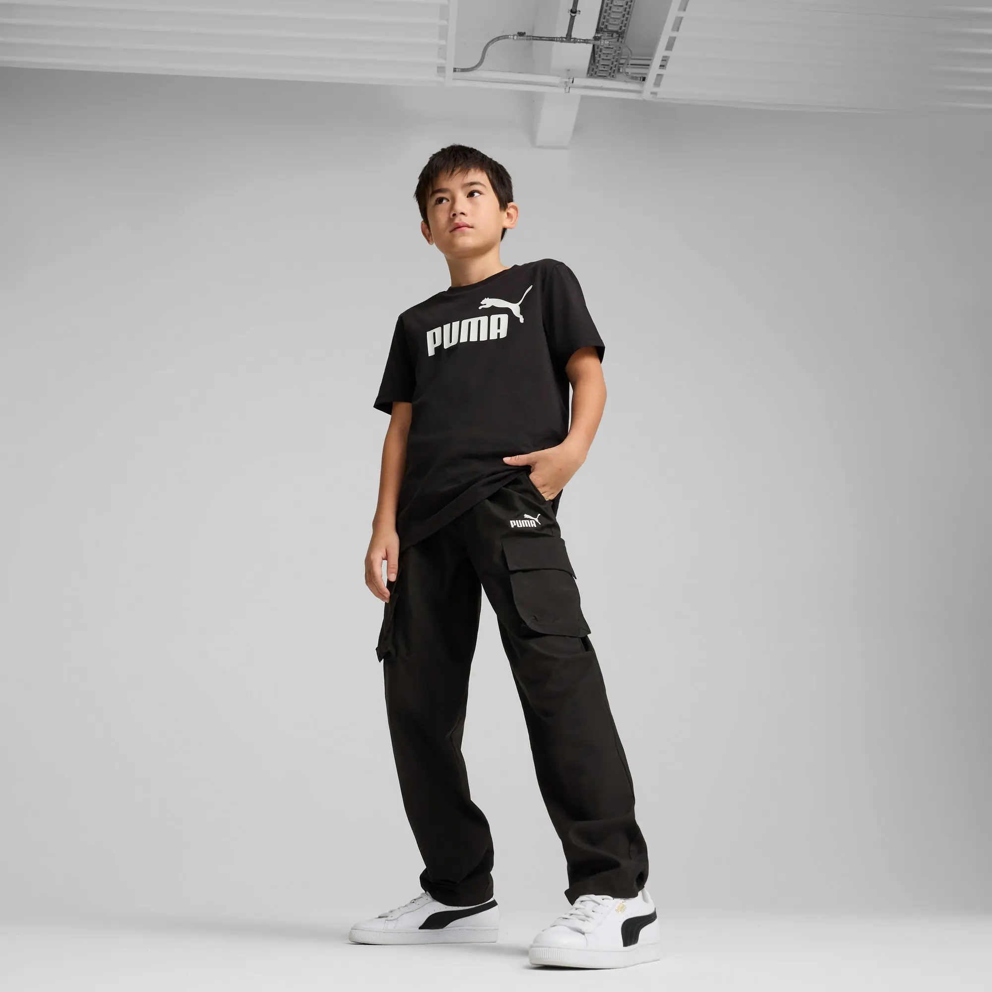 PUMA Ess No. 1 Logo Woven Cargo Pants Youth, Black