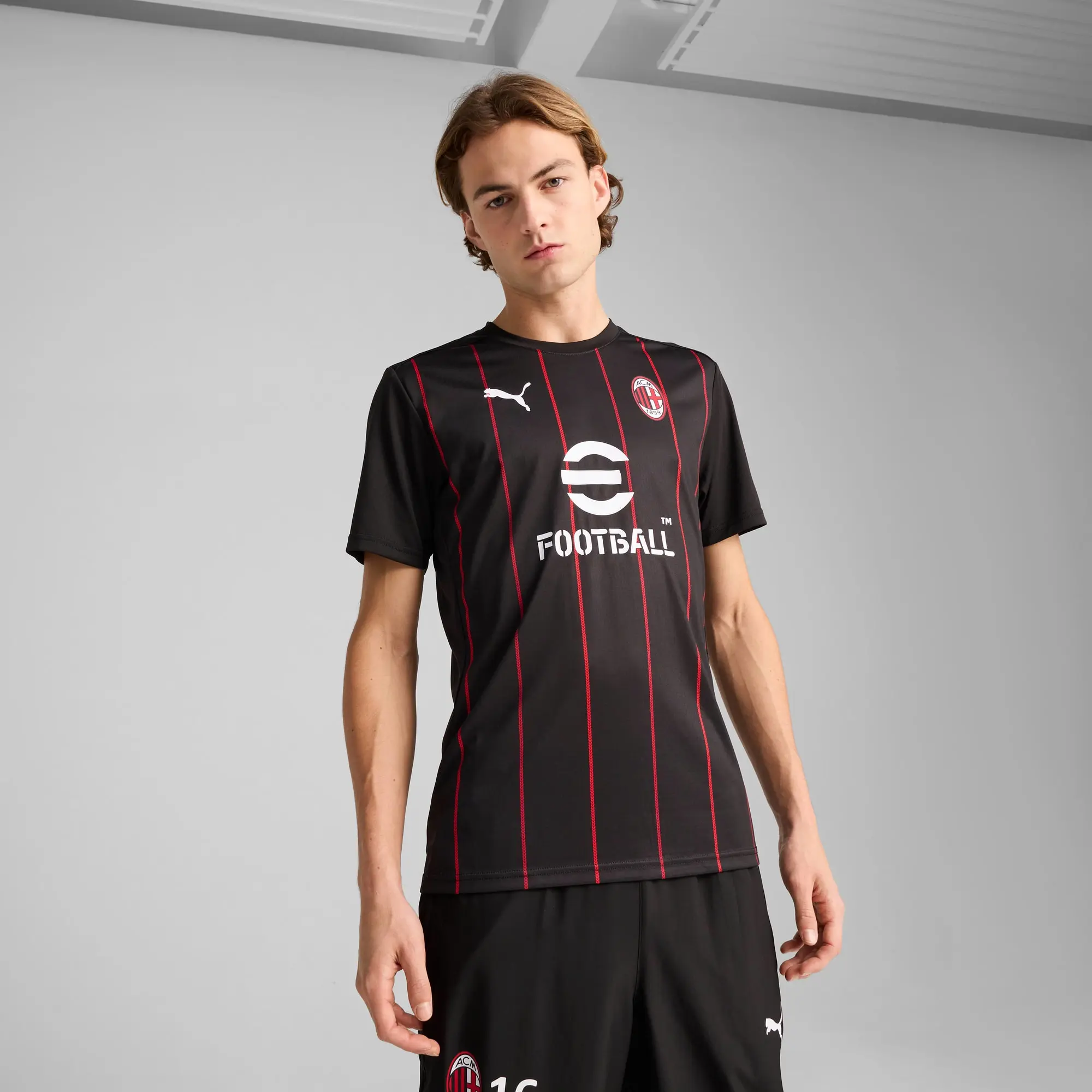 PUMA AC Milan Pre-Match 1/4 Zip Top Shirt Men, Black/For All Time Red