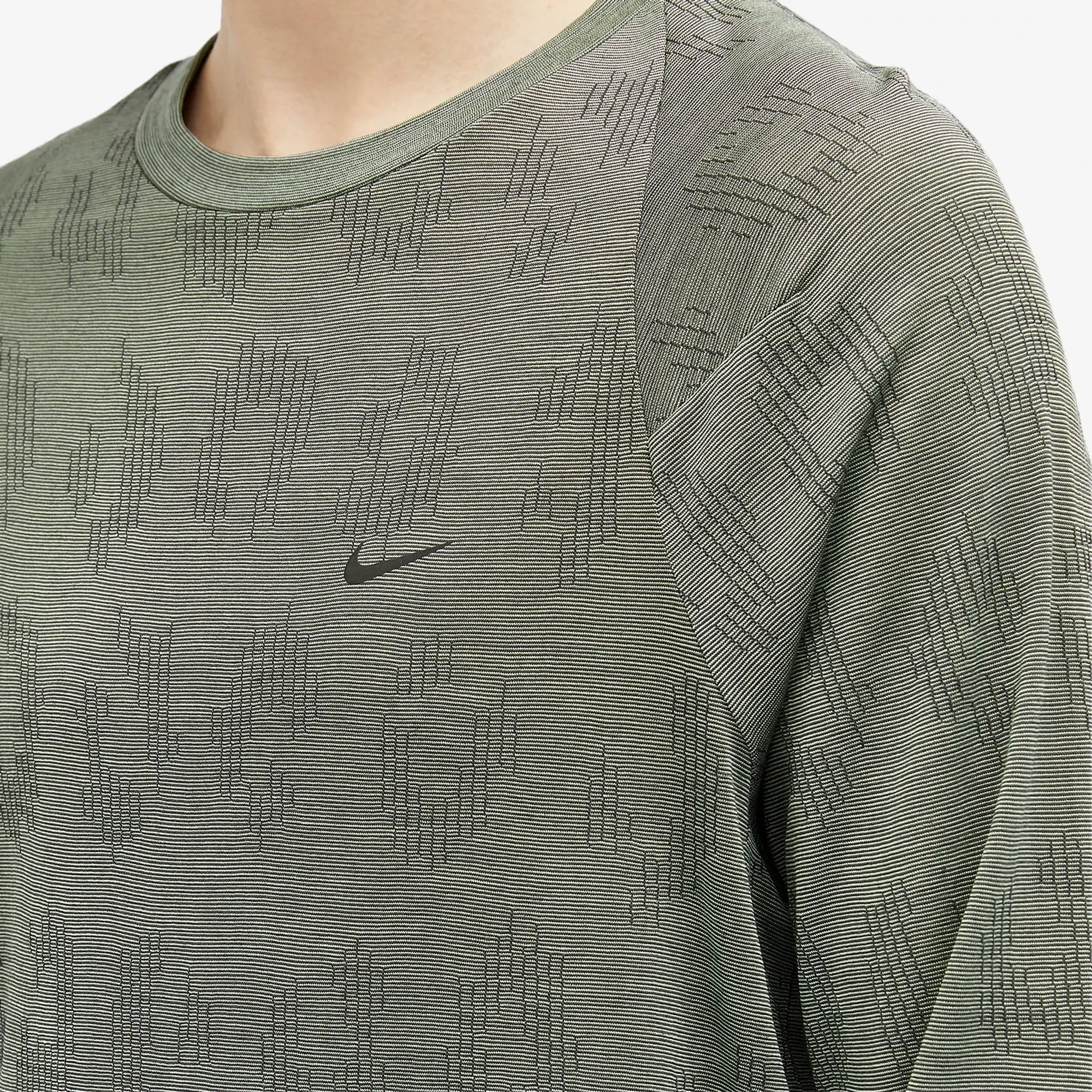 Nike Men's Run Division Long Sleeved T-Shirt Jade Horizon/Iron Grey