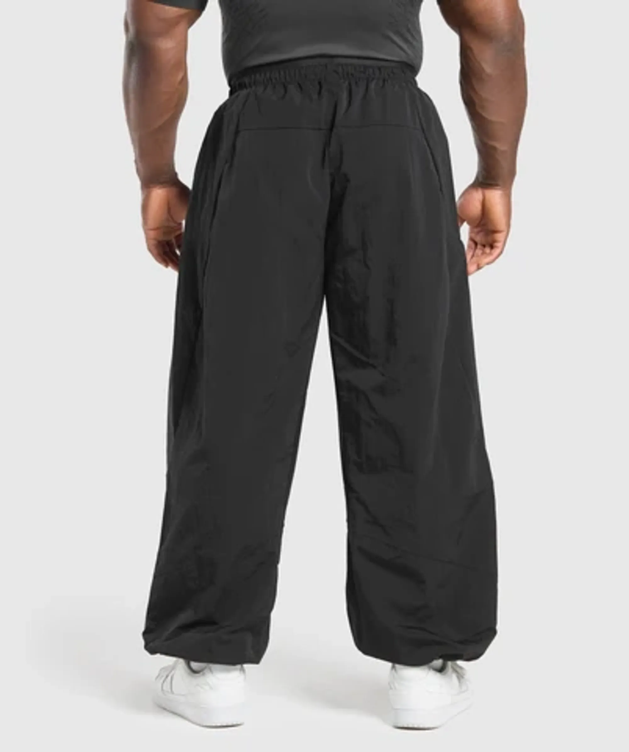 Gymshark Parachute Pants - Black | 5063168905841 | FOOTY.COM