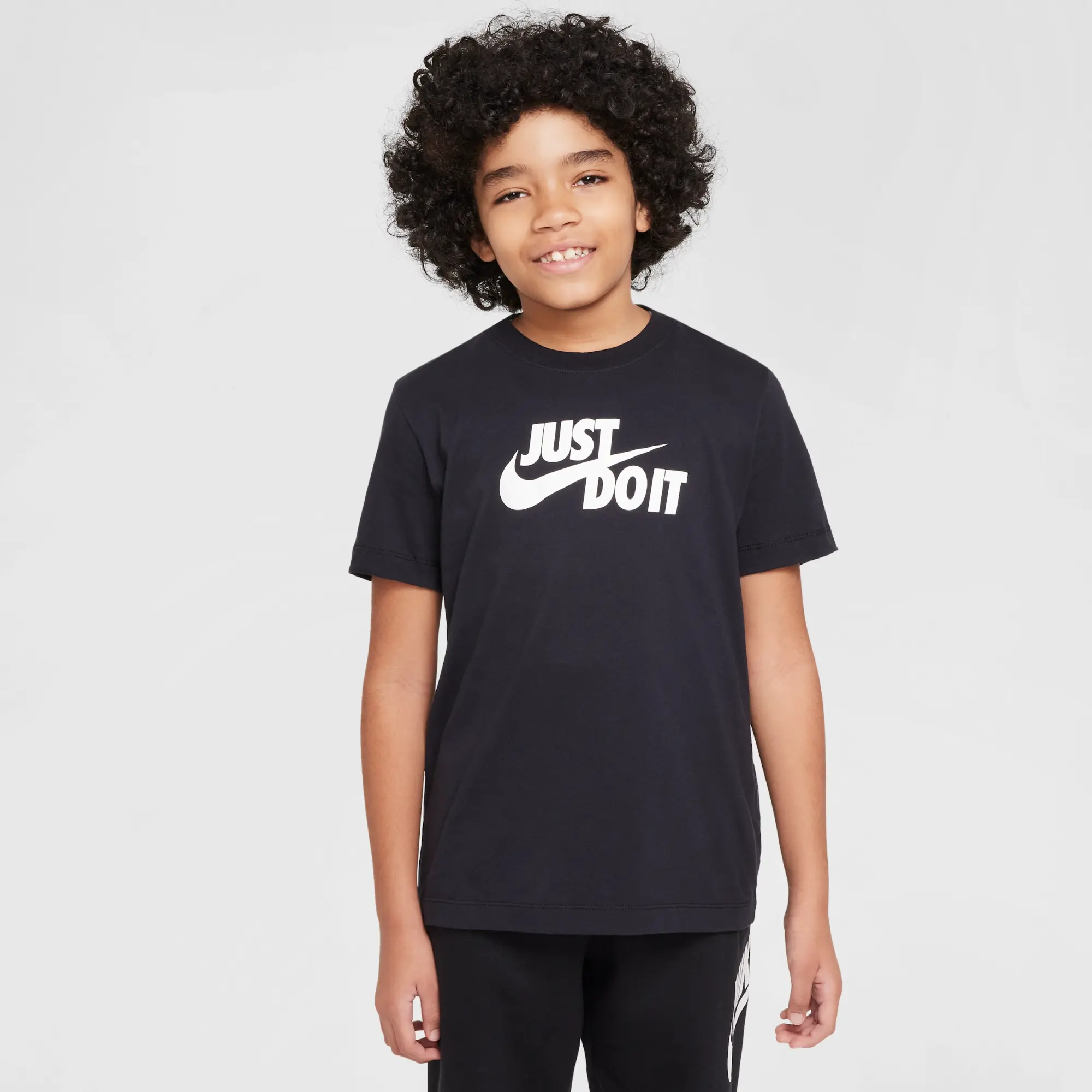 Nike Sportswear Older Kids' T-Shirt - Black - Cotton//–