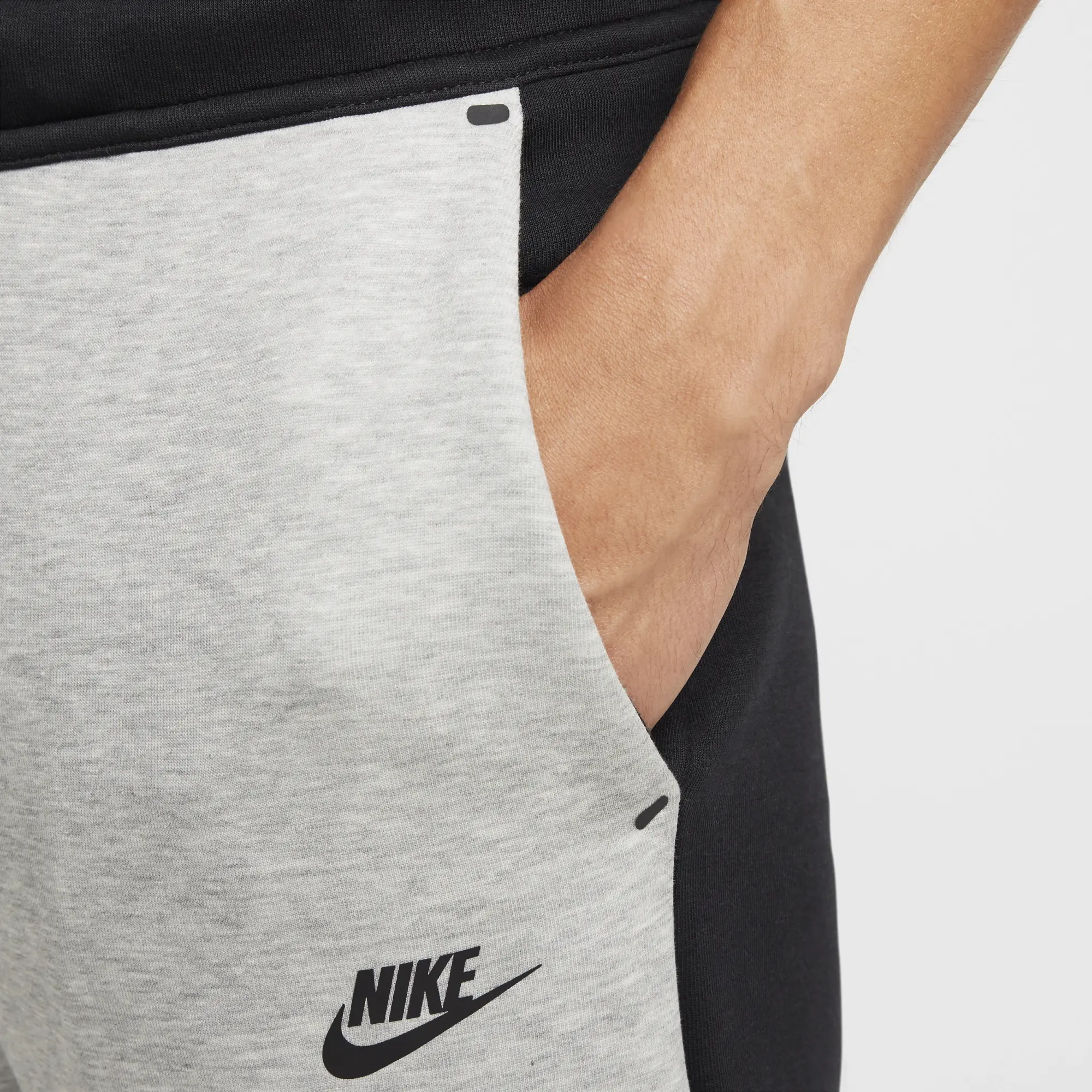 Nike Tech Men's Fleece Joggers - Black - Cotton/Polyester