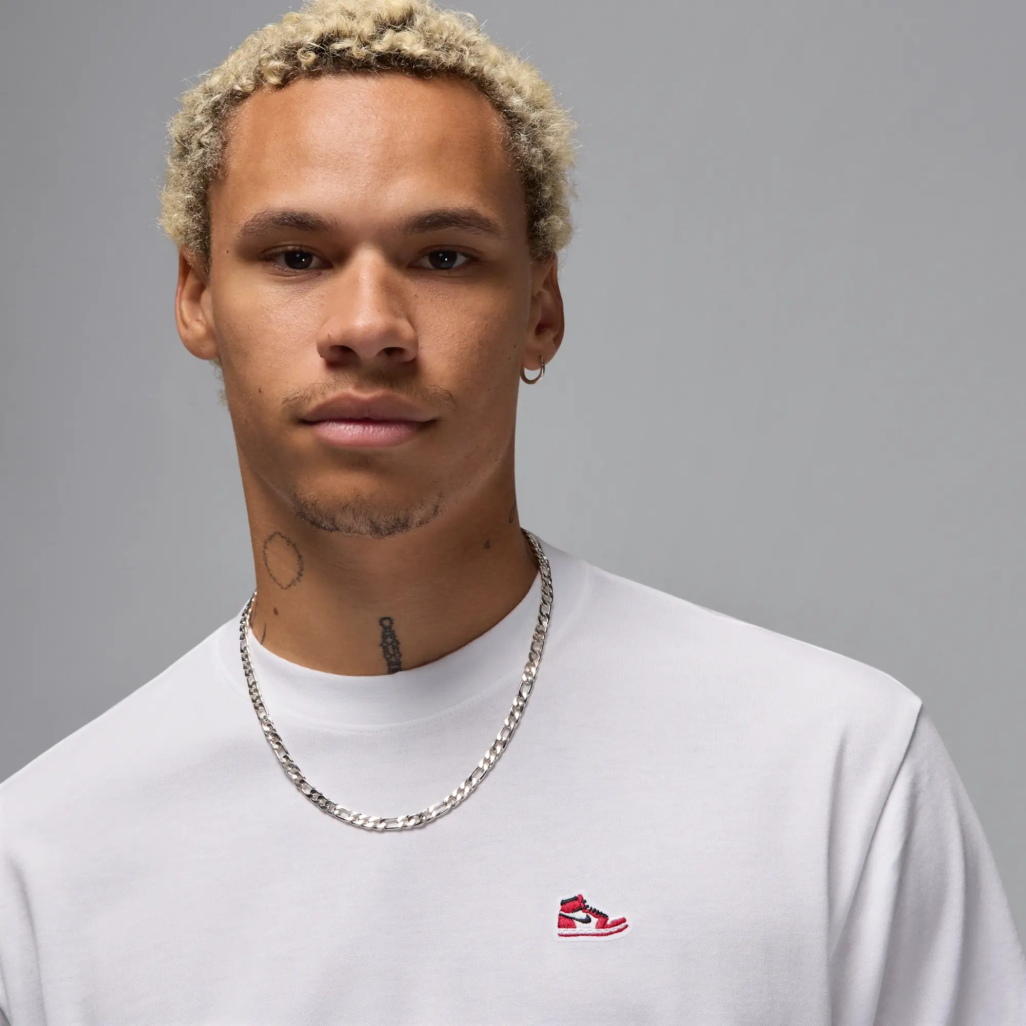 Nike Jordan Brand Men's Sneaker Patch T-Shirt - White - Cotton