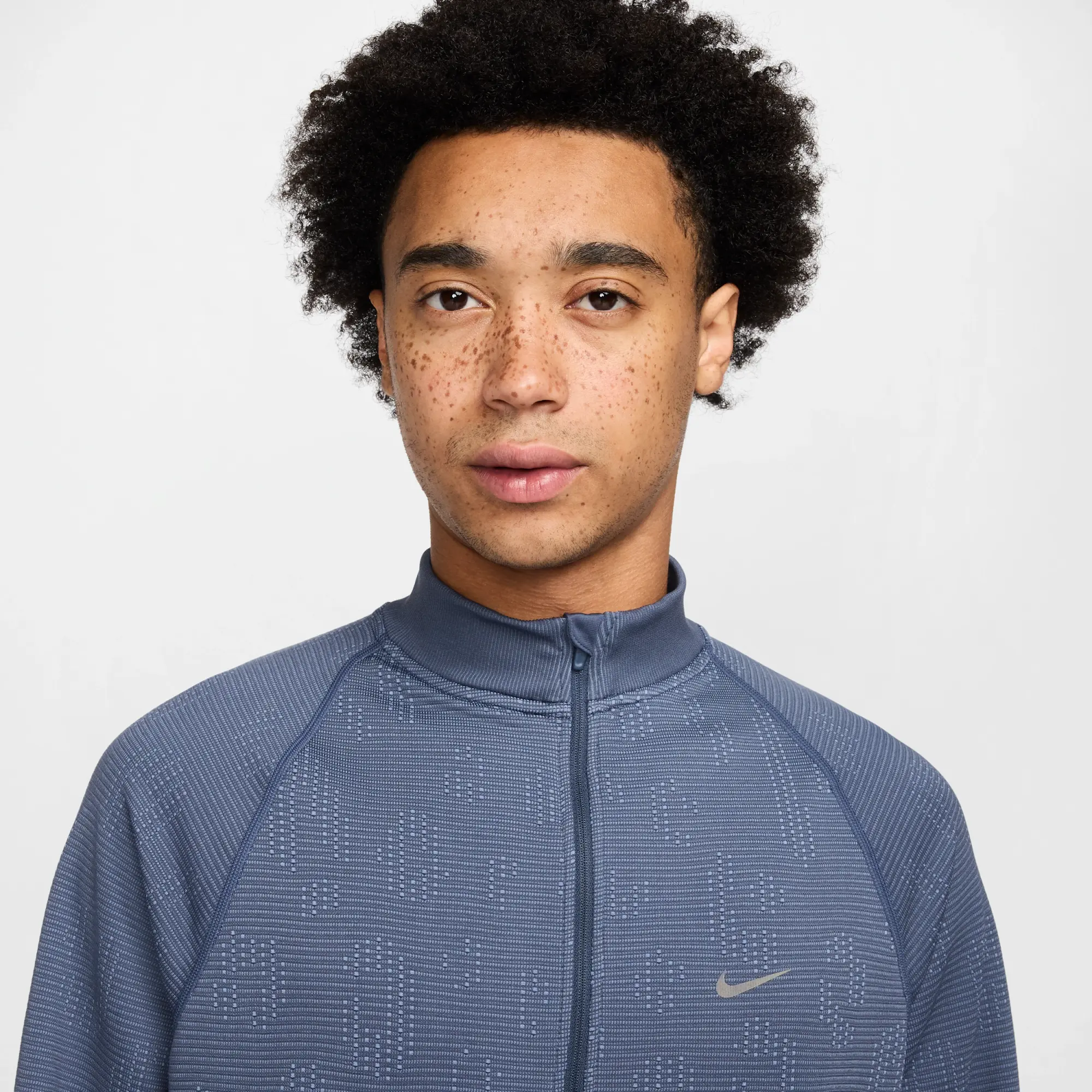 Nike Pinnacle Running Division Men's Water-Repellent 1/2-Zip Running Top - Blue - Polyester