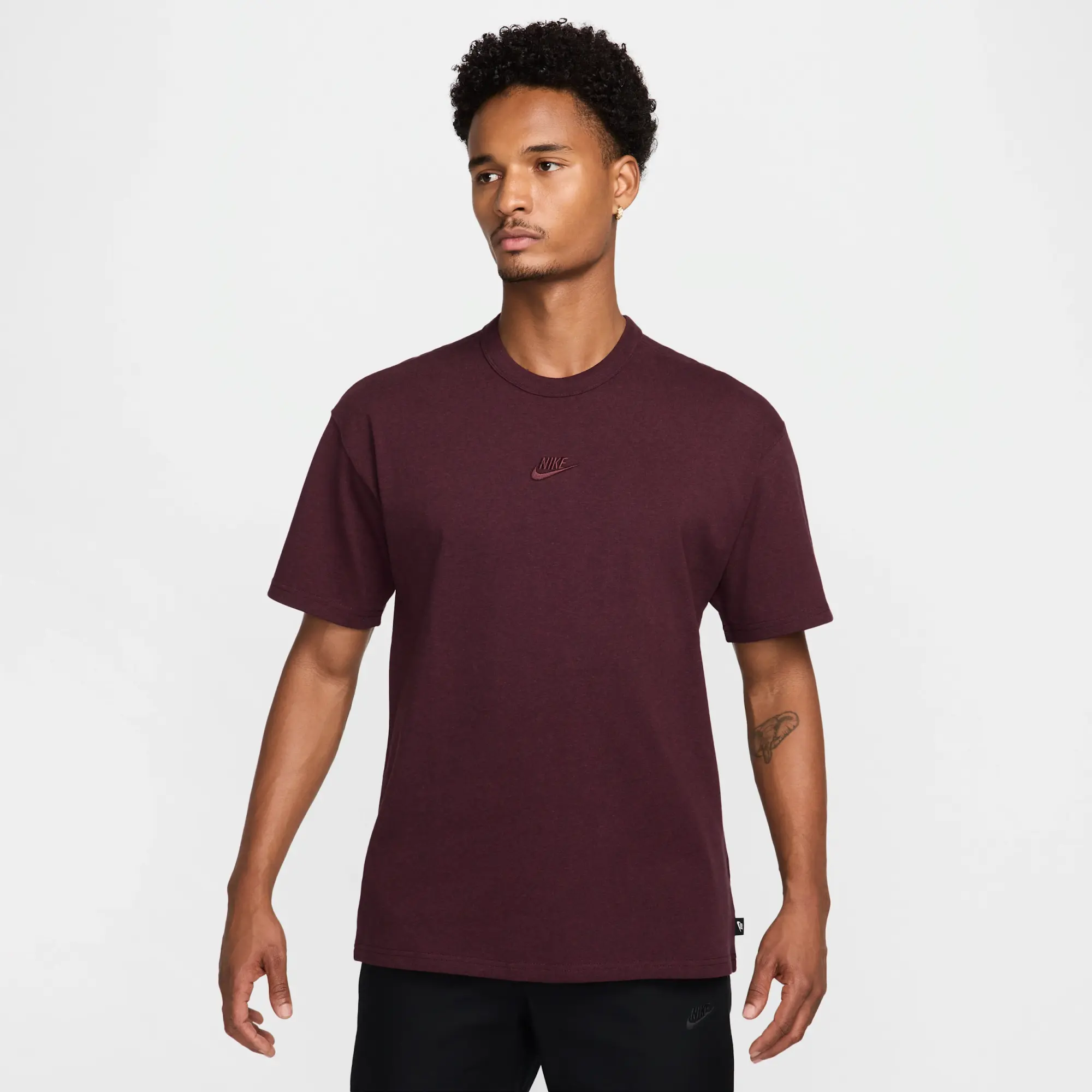 Nike Premium Essentials Short Sleeve T-Shirt In Burgundy-Red