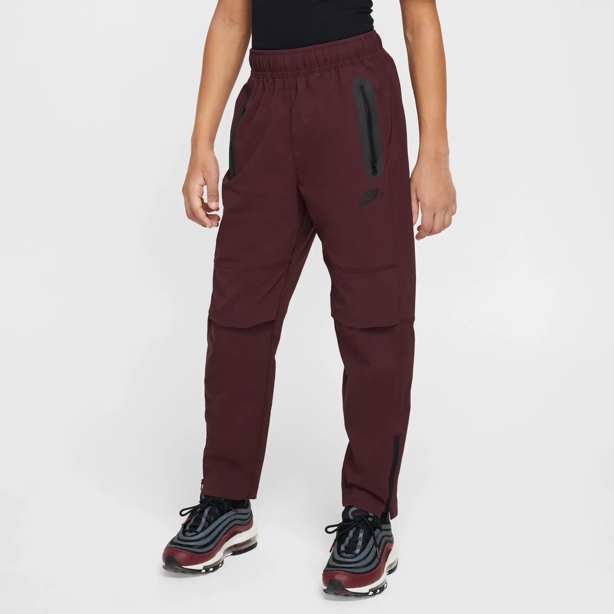 Nike Tech Older Kids' (Boys') Woven Trousers - Red - Nylon/Elastane