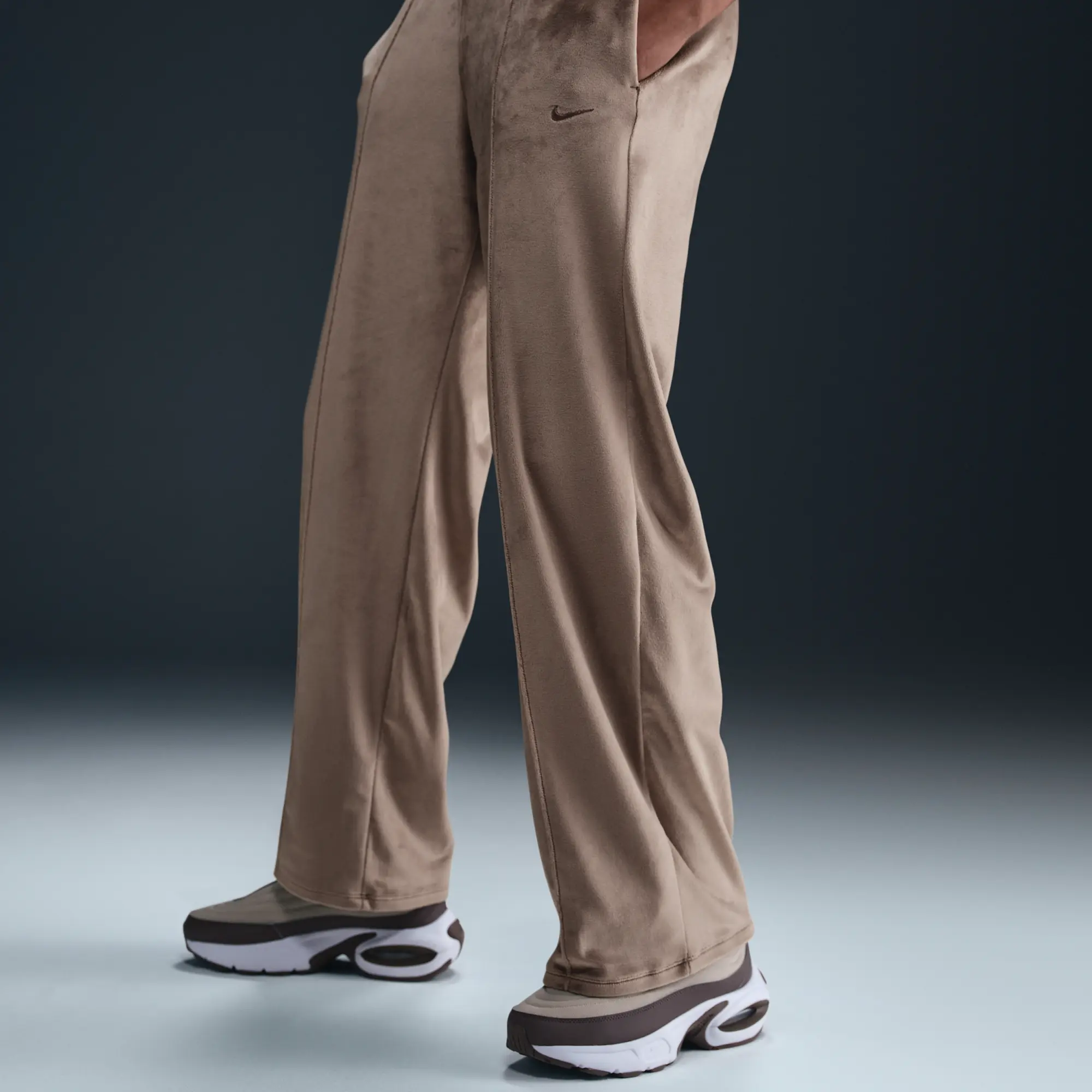 Nike WMNS Sportswear Chill Knit Mid-Rise Velour Pants