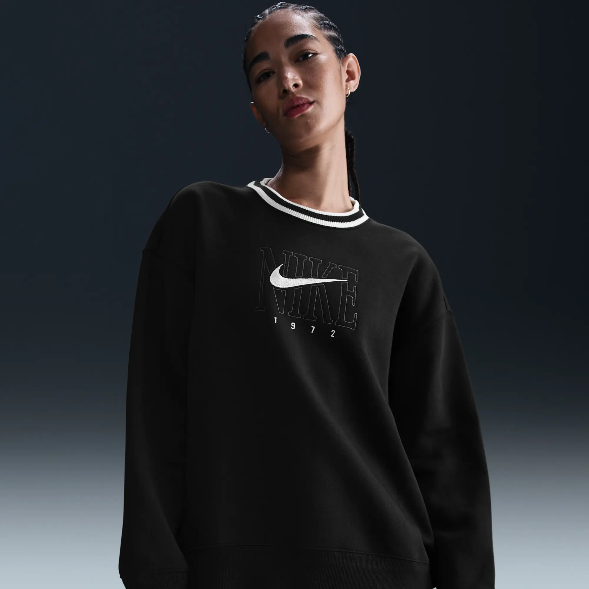 Nike Sportswear Phoenix Fleece Women's Oversized Graphic Crew-Neck Sweatshirt - Black - Cotton/Polyester