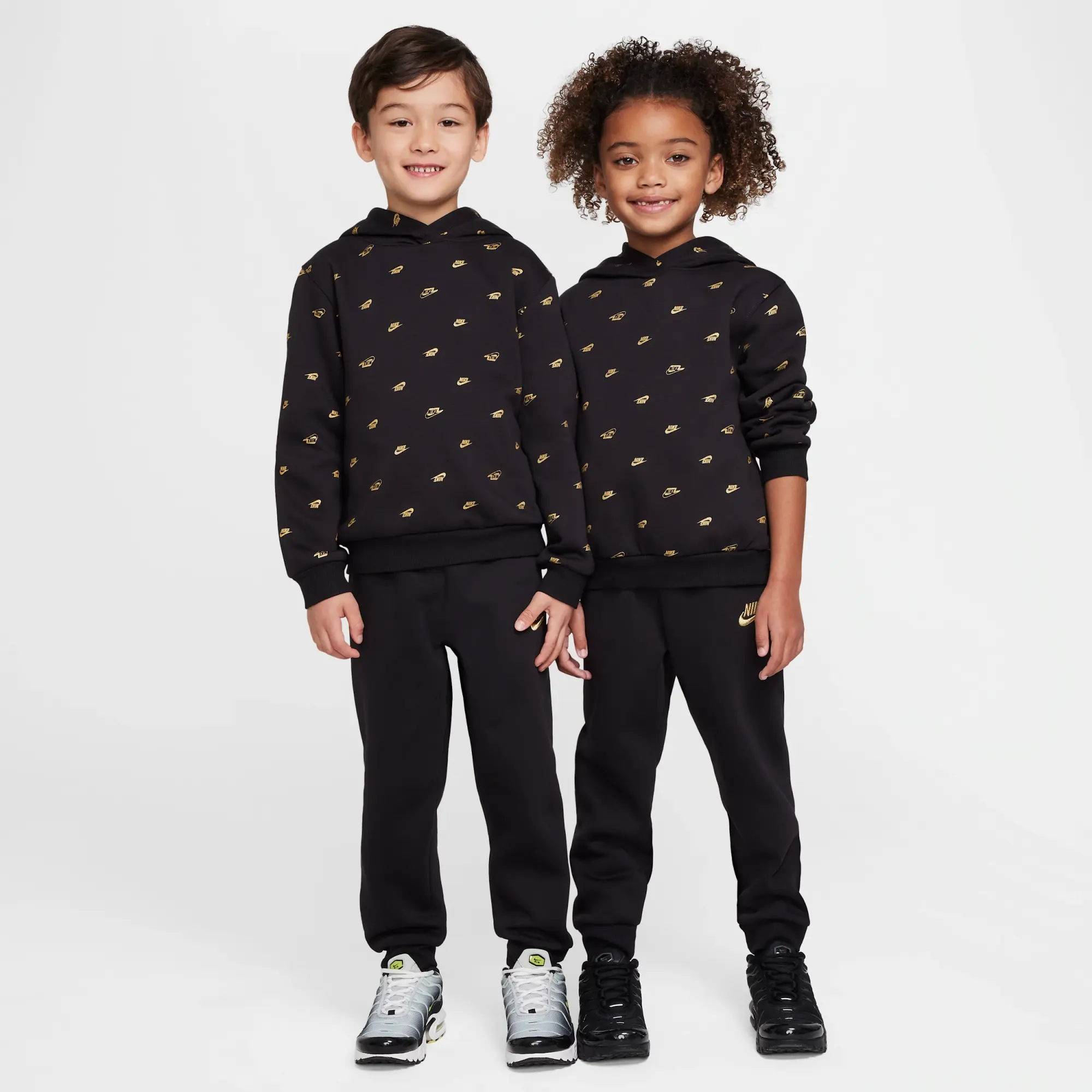 Nike Sportswear Powder Play Younger Kids' Fleece Pullover Hoodie and Trousers Set - Black - Cotton