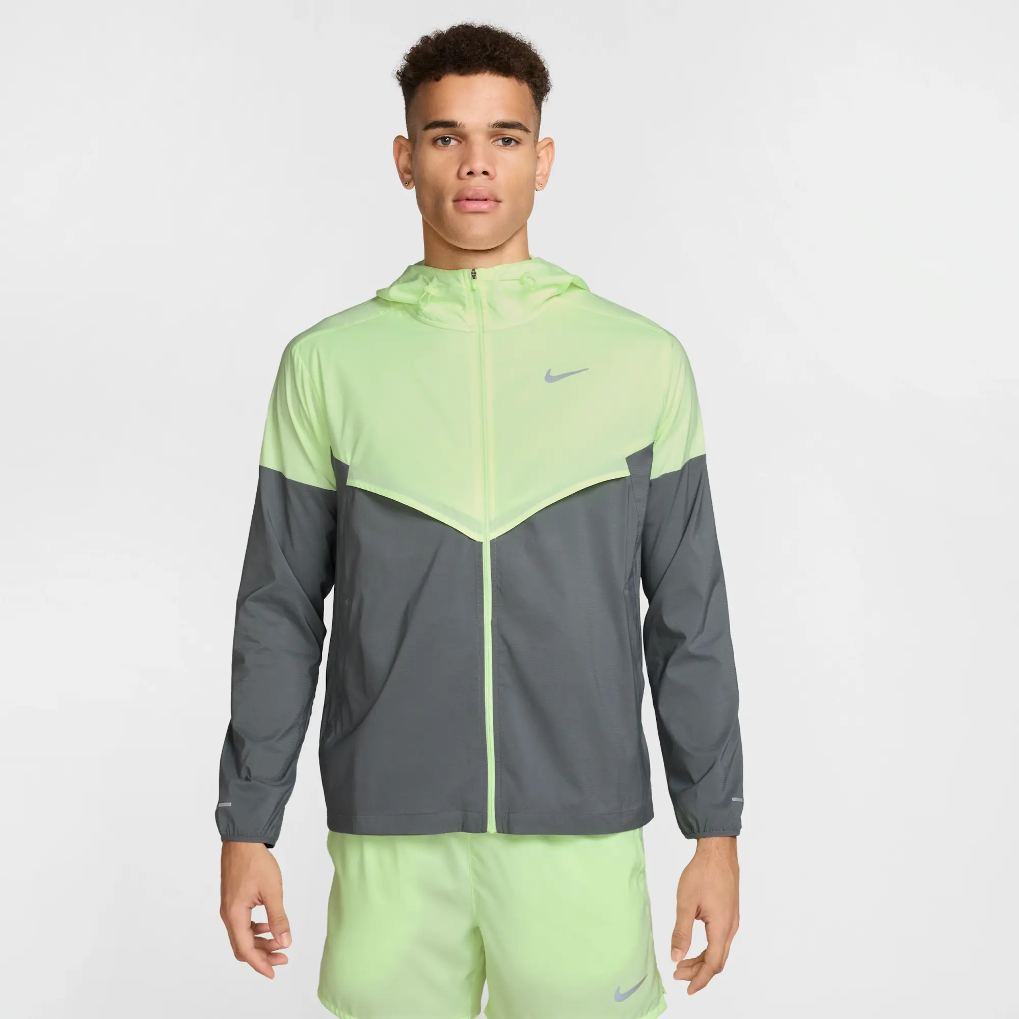 Men's Nike Woven Windrunner Jacket in Yellow/Grey