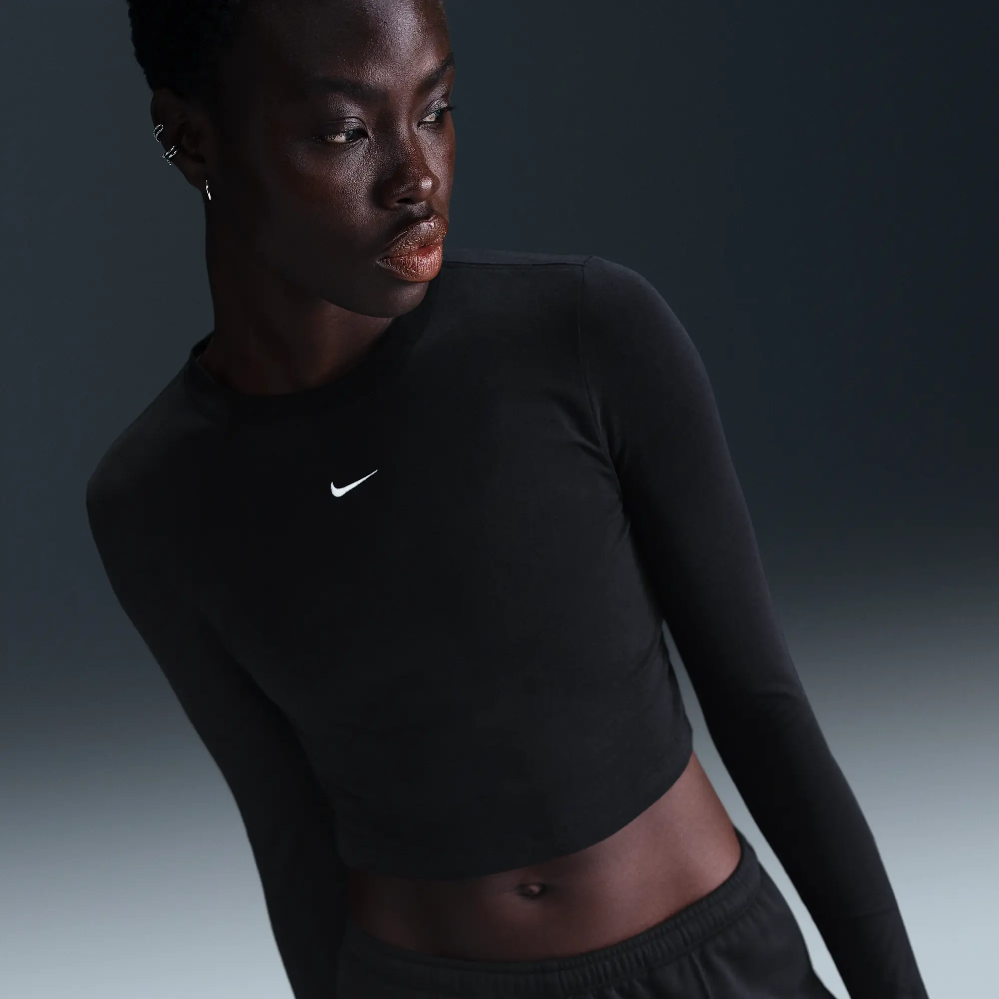 Nike Sportswear Chill Knit Women's Slim Long-Sleeve Cropped Top - Black - Modal/Cotton/Elastane