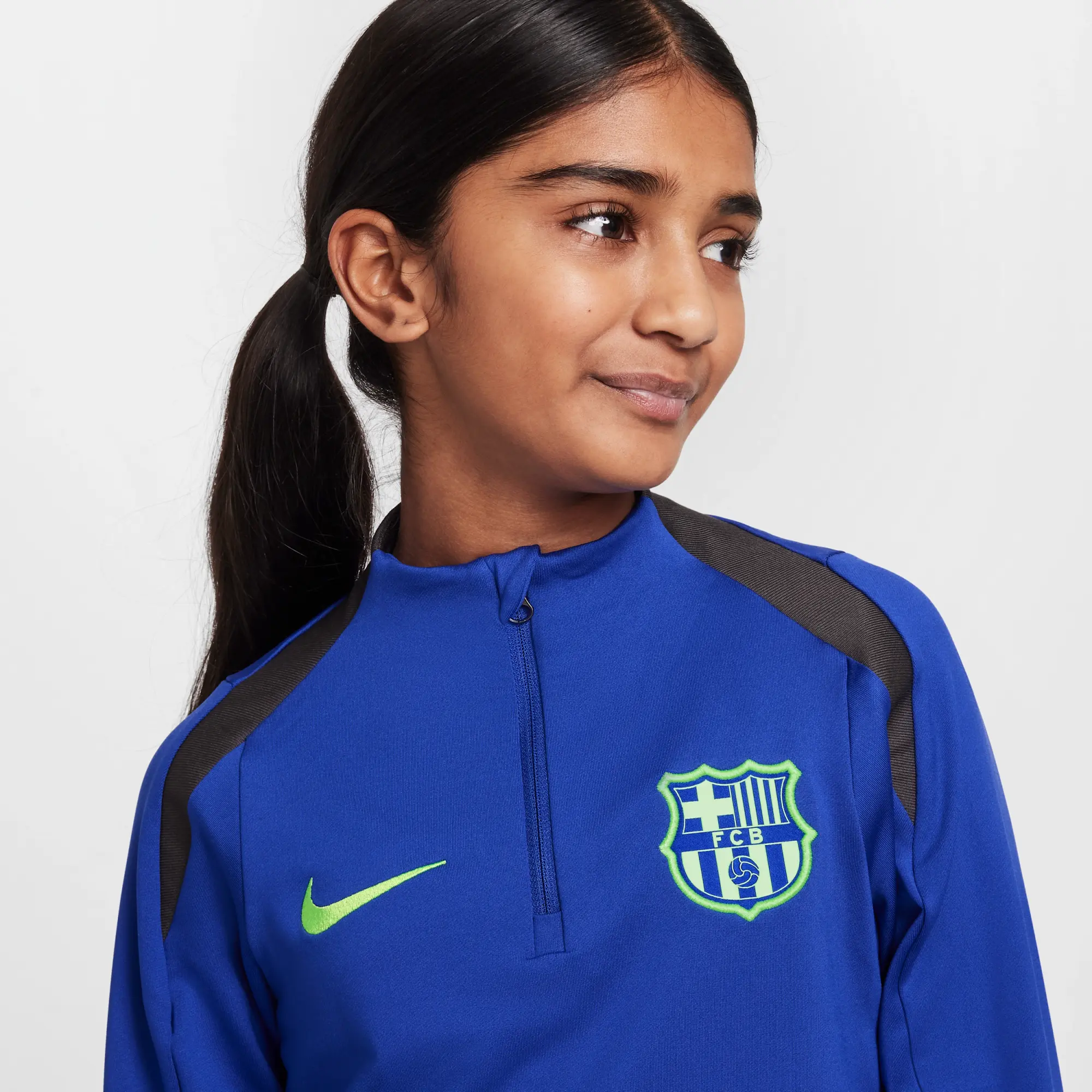 F.C. Barcelona Strike Third Older Kids' Nike Dri-FIT Football Drill Top - Blue - Polyester/Elastane
