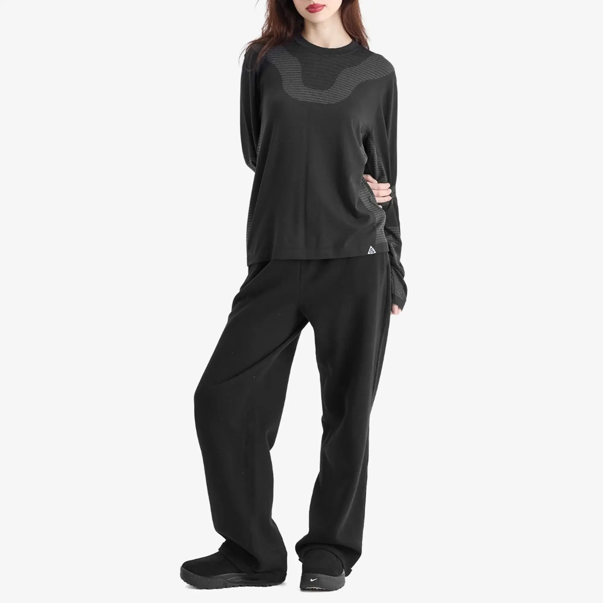 Nike ACG 'Delta River' Long Sleeve T-Shirt Black/Grey