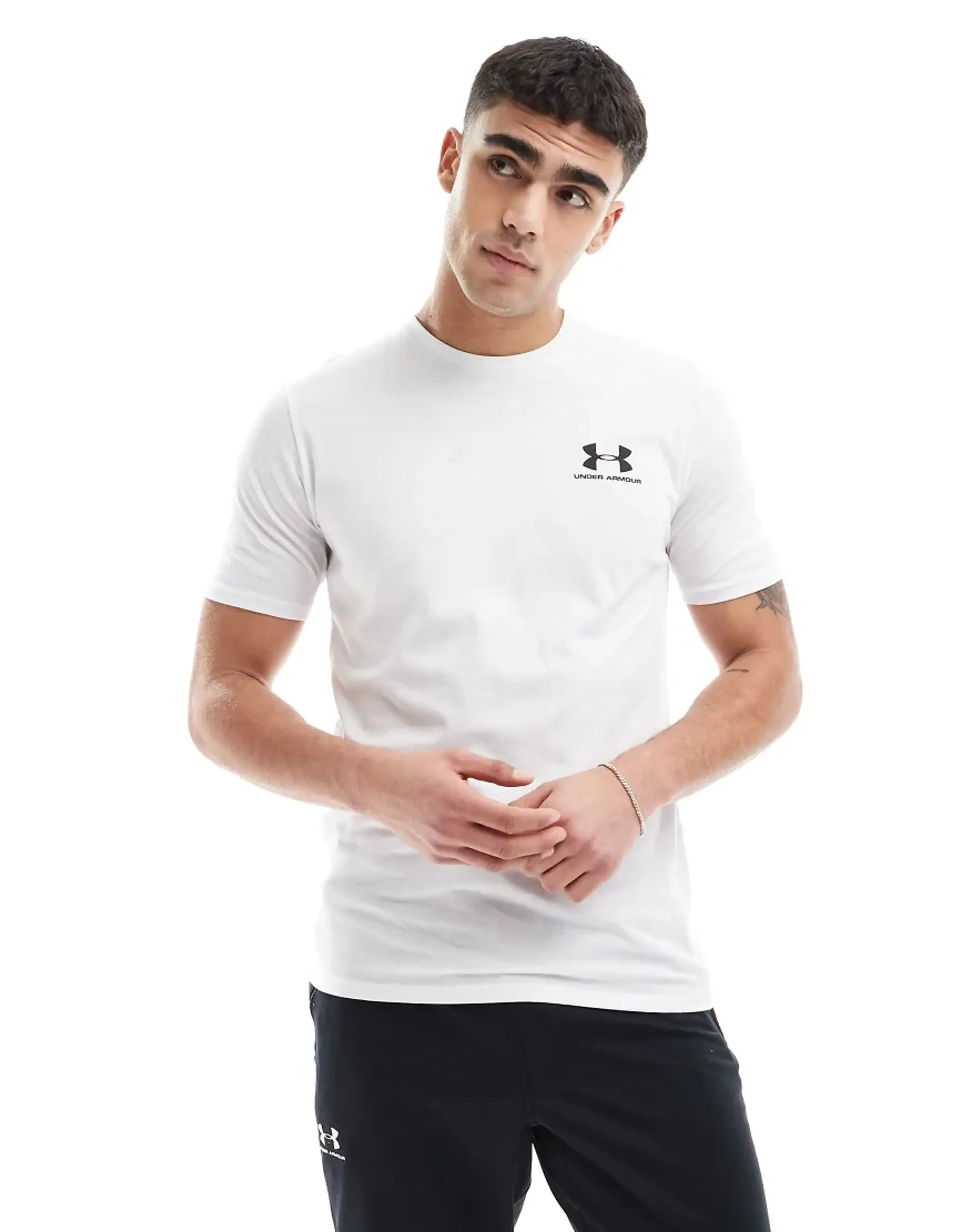 Under Armour Sportstyle Short Sleeve T-Shirt In White