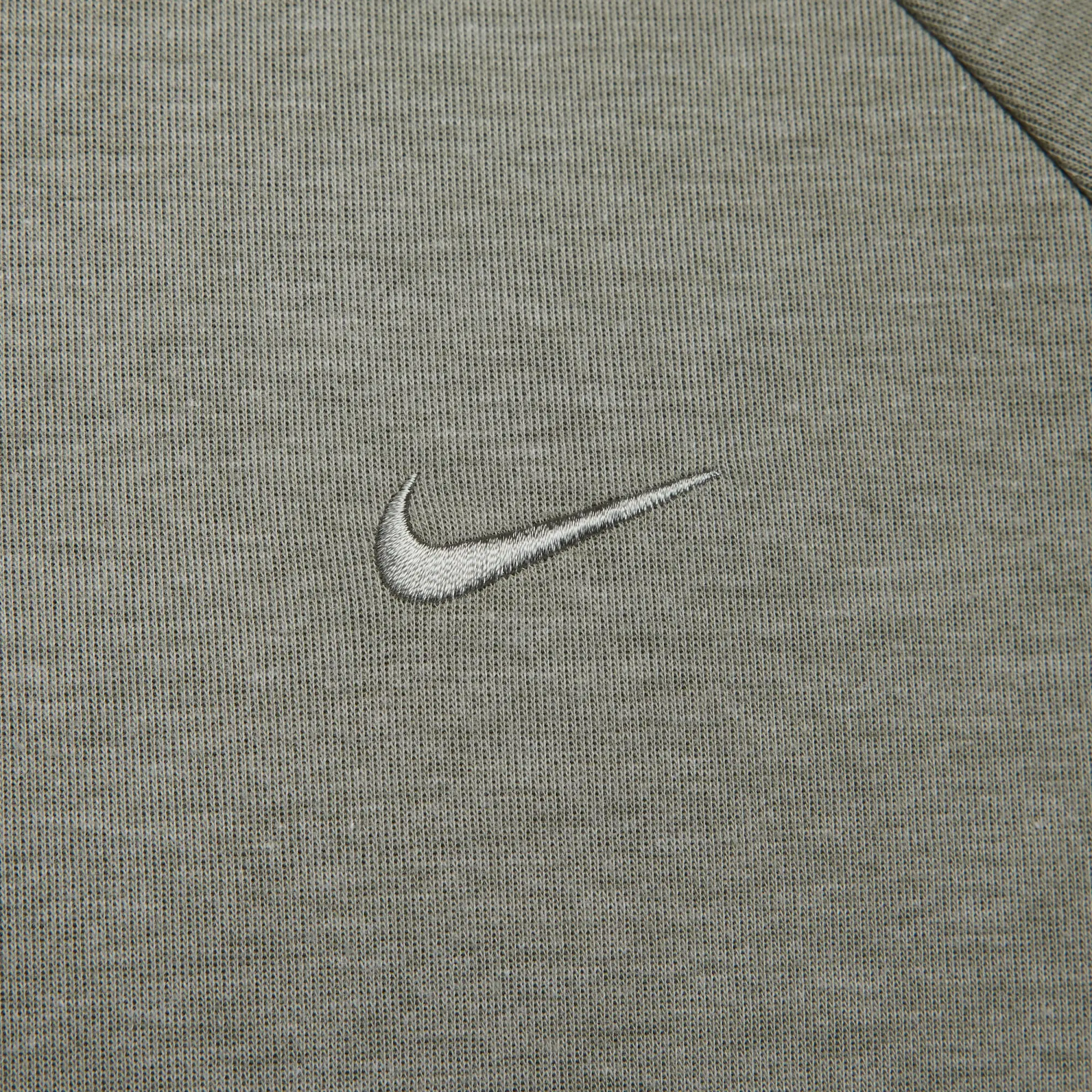 Nike Primary Fleece Men's Dri-FIT UV Performance Crew - Green - Recycled Polyester Minimum