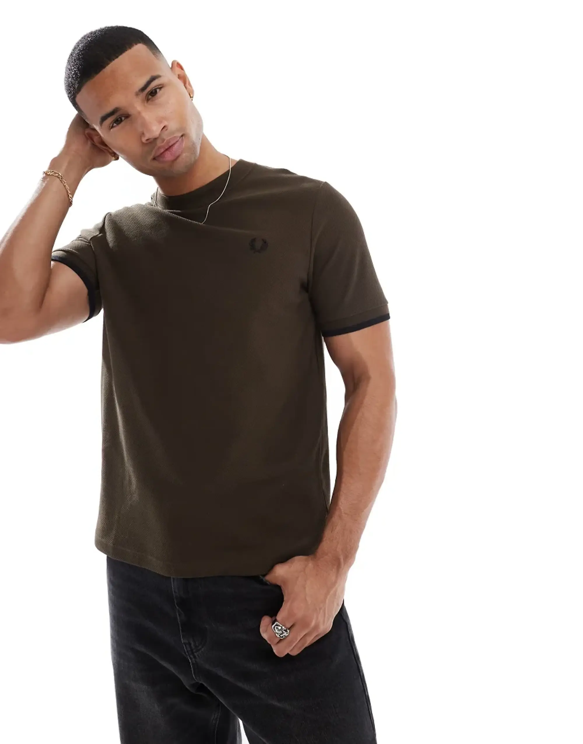 Fred Perry T-Shirt In Brown Pique With Sleeve Cuff