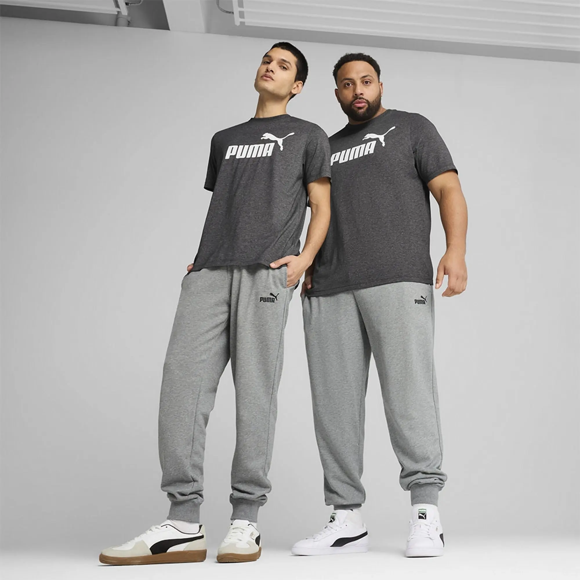 Puma Select Ess No. 1 Logo I Regular Fit Sweat Pants