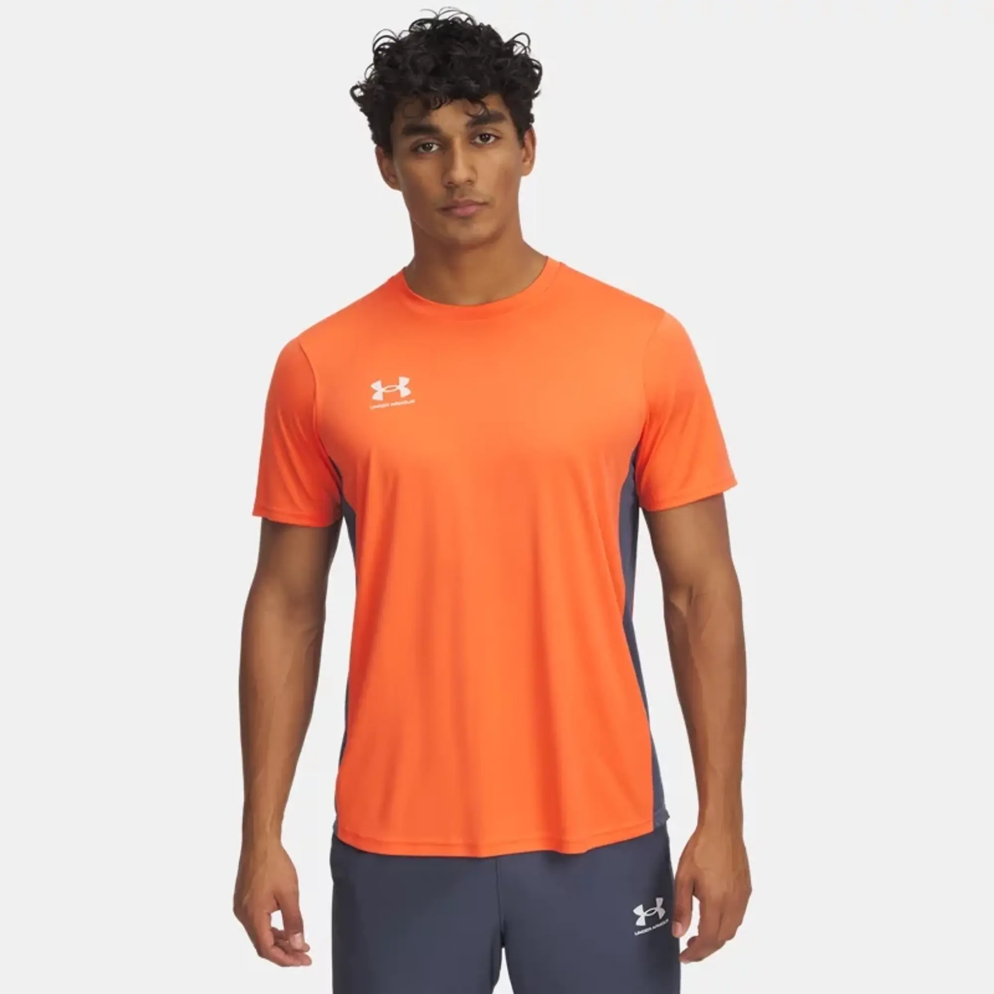 Men's  Under Armour  Challenger Training Short Sleeve Fire / Downpour Gray / White XXL