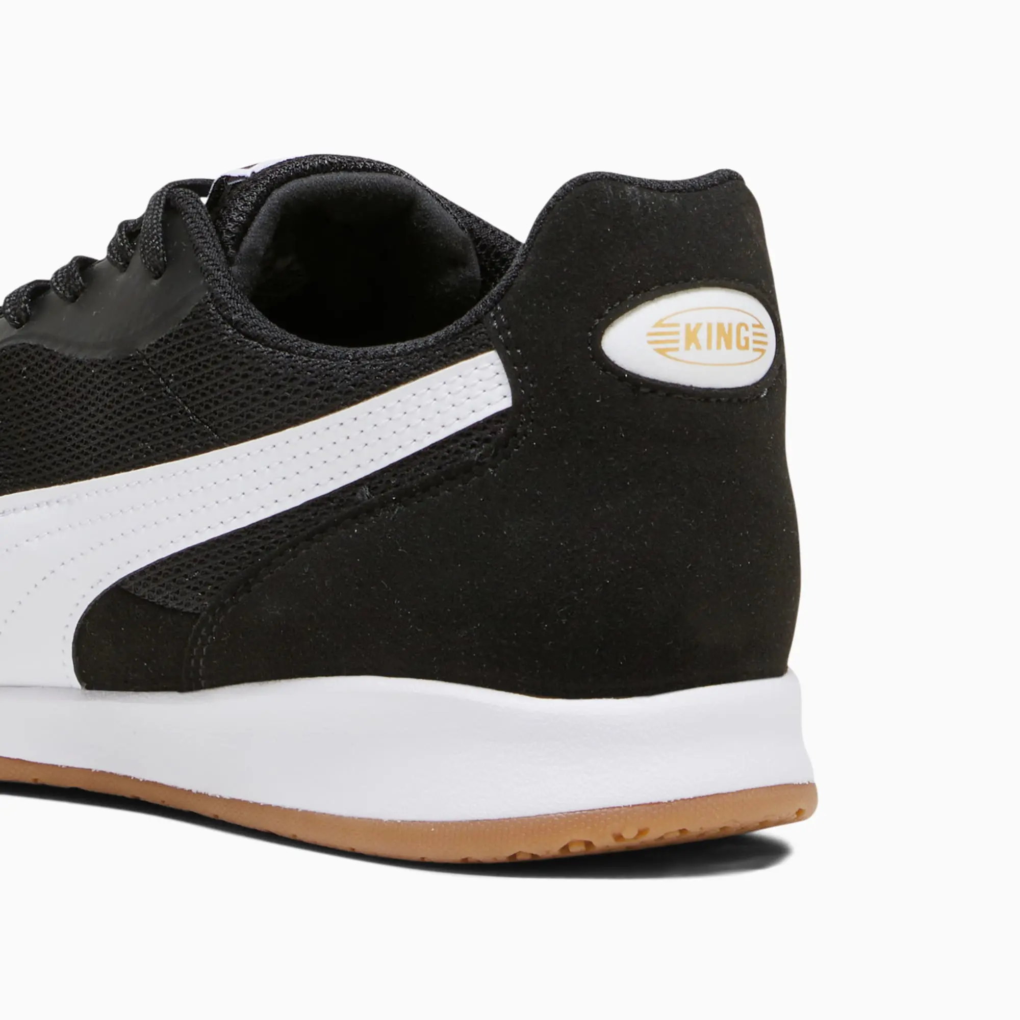 PUMA King Top IT Football Boots, Black/White/Gold