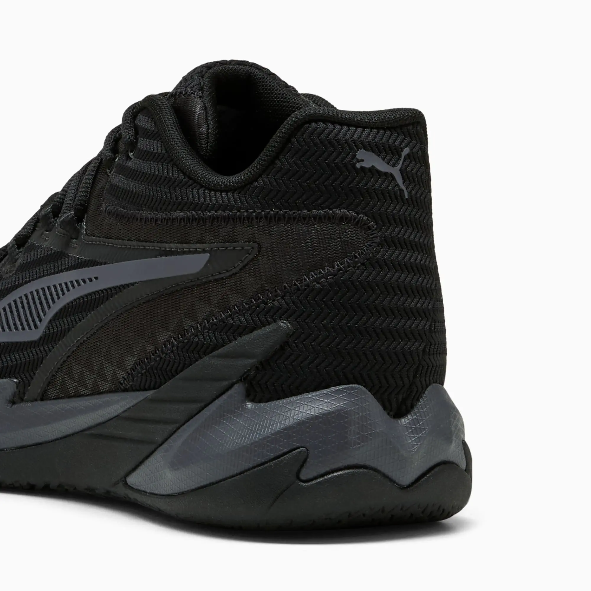PUMA The Dagger Basketball Shoes Unisex, Black/Galactic Grey