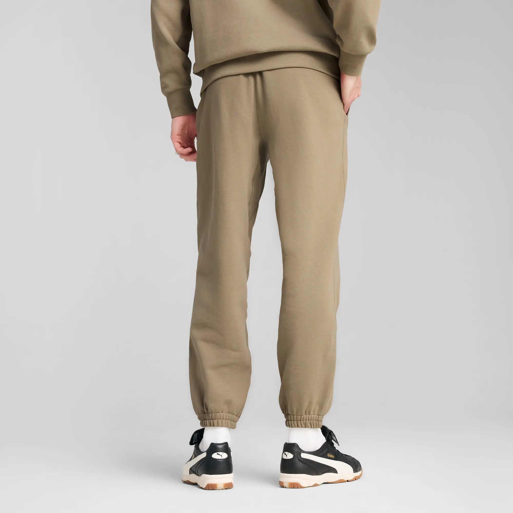 PUMA MMQ Sweatpants, Velvet Moss