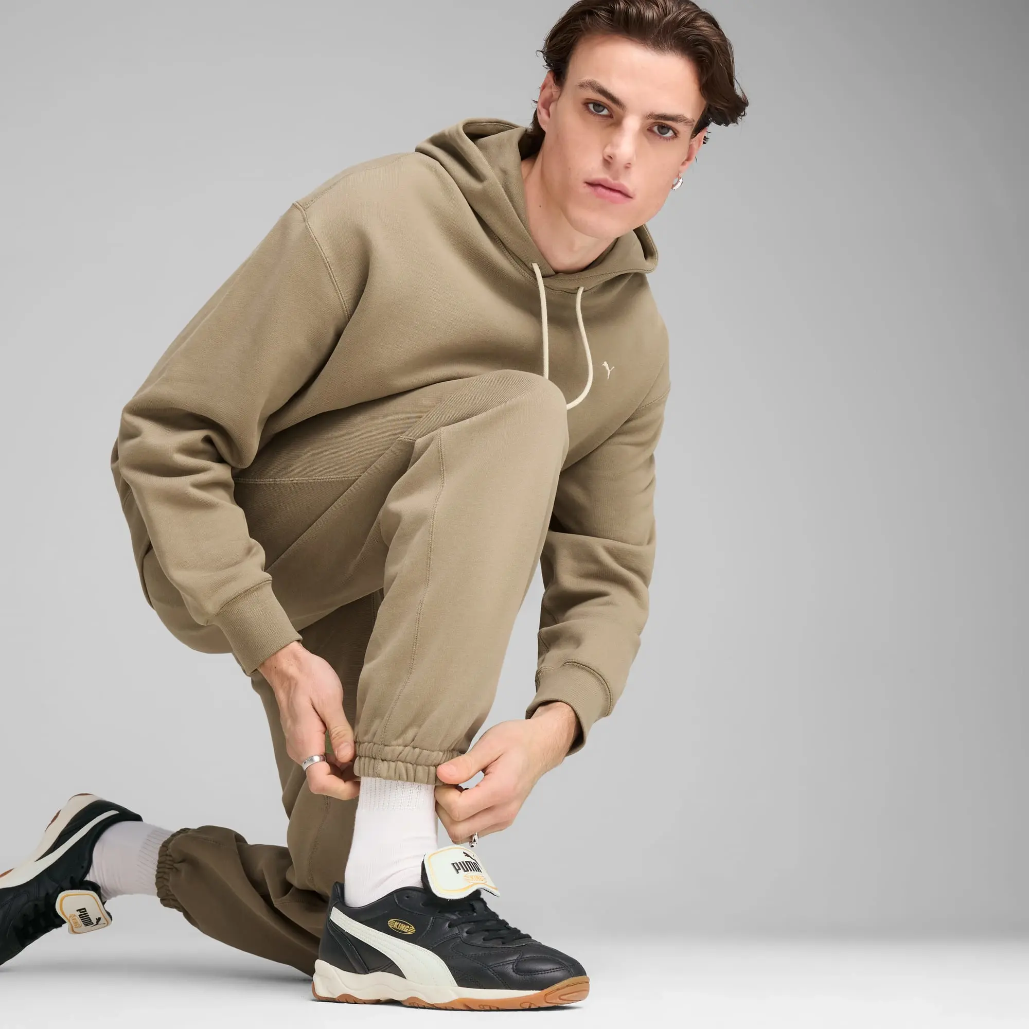 PUMA MMQ Sweatpants, Velvet Moss