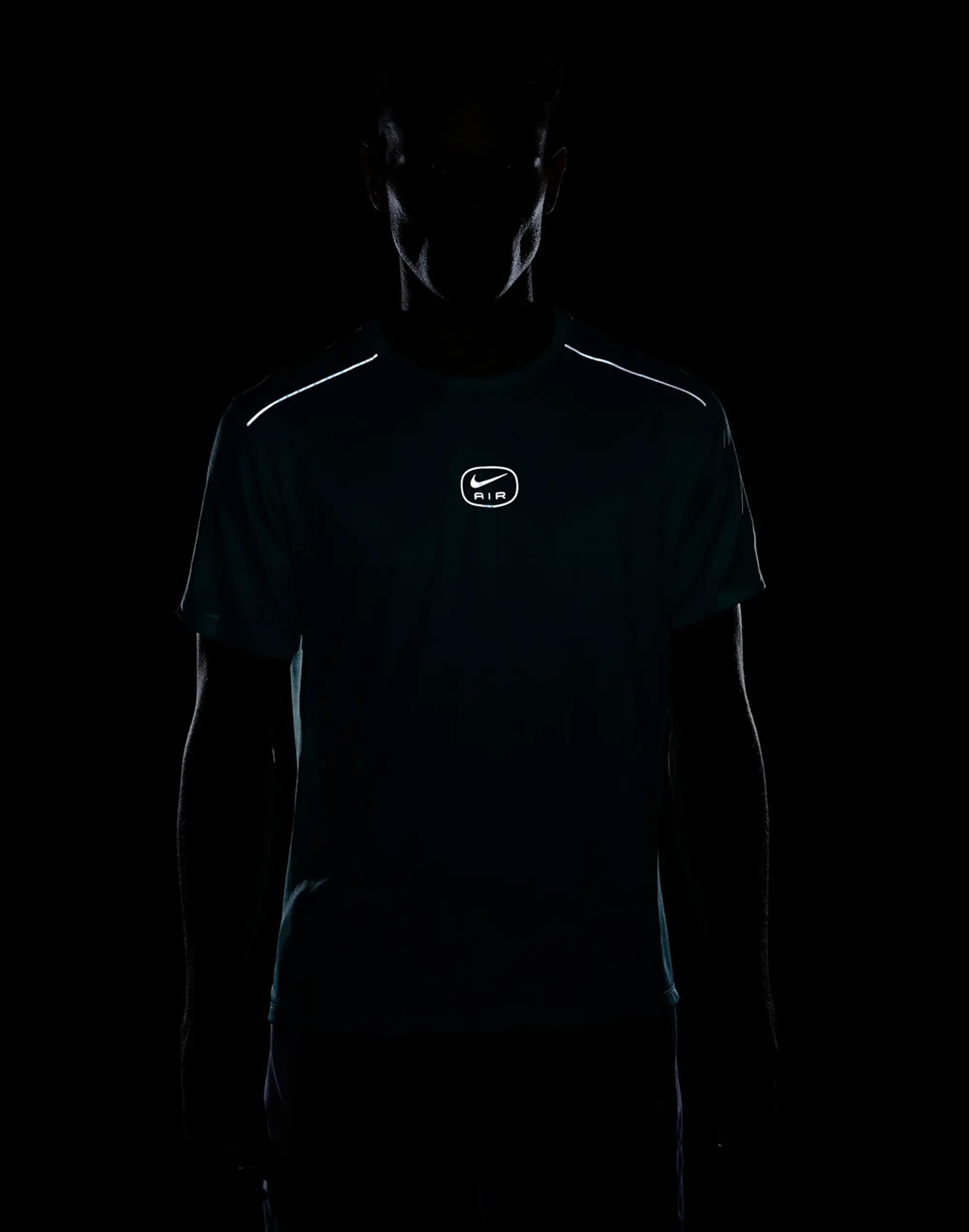 Men's Nike Swoosh Air Run T-Shirt in Green