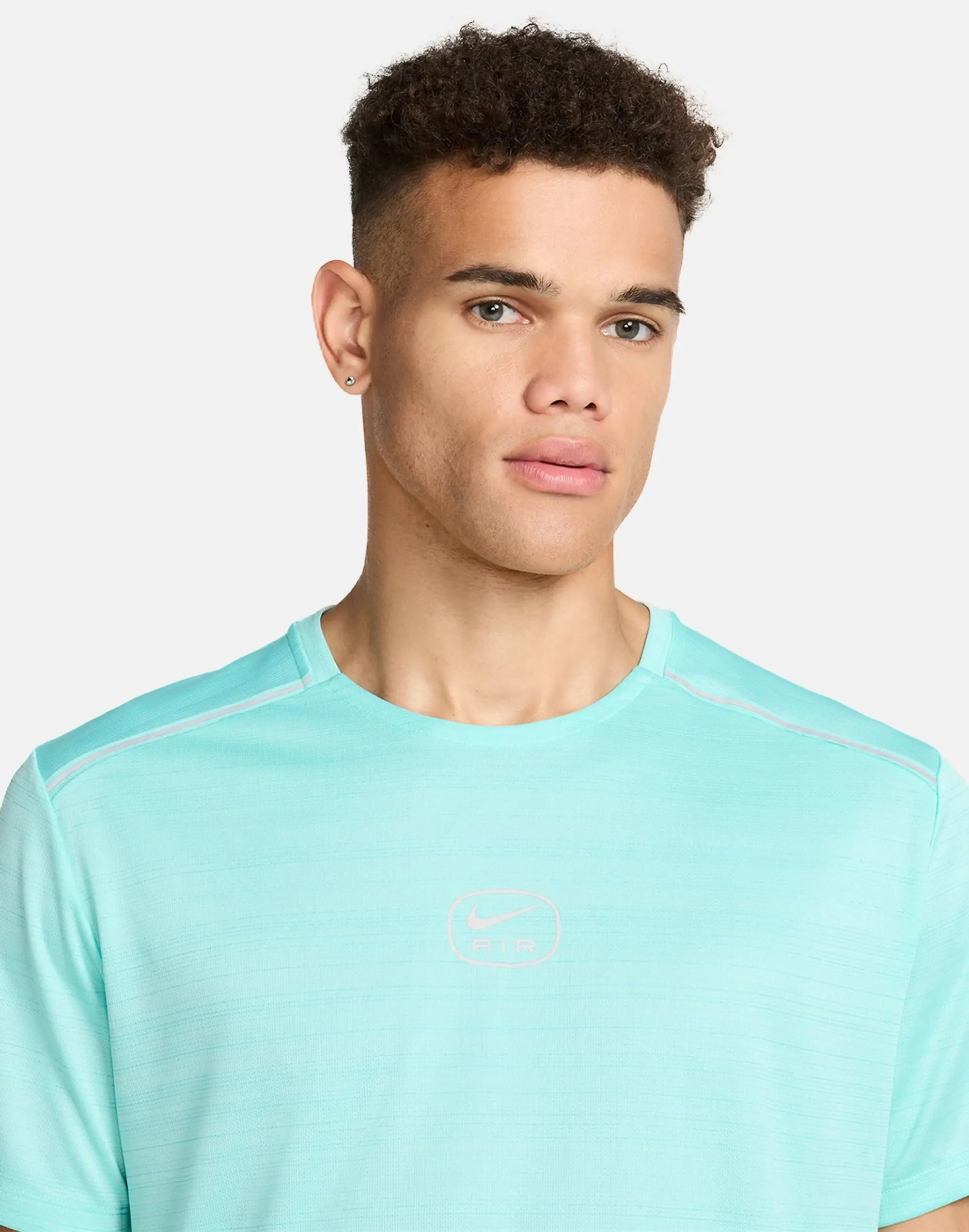Men's Nike Swoosh Air Run T-Shirt in Green