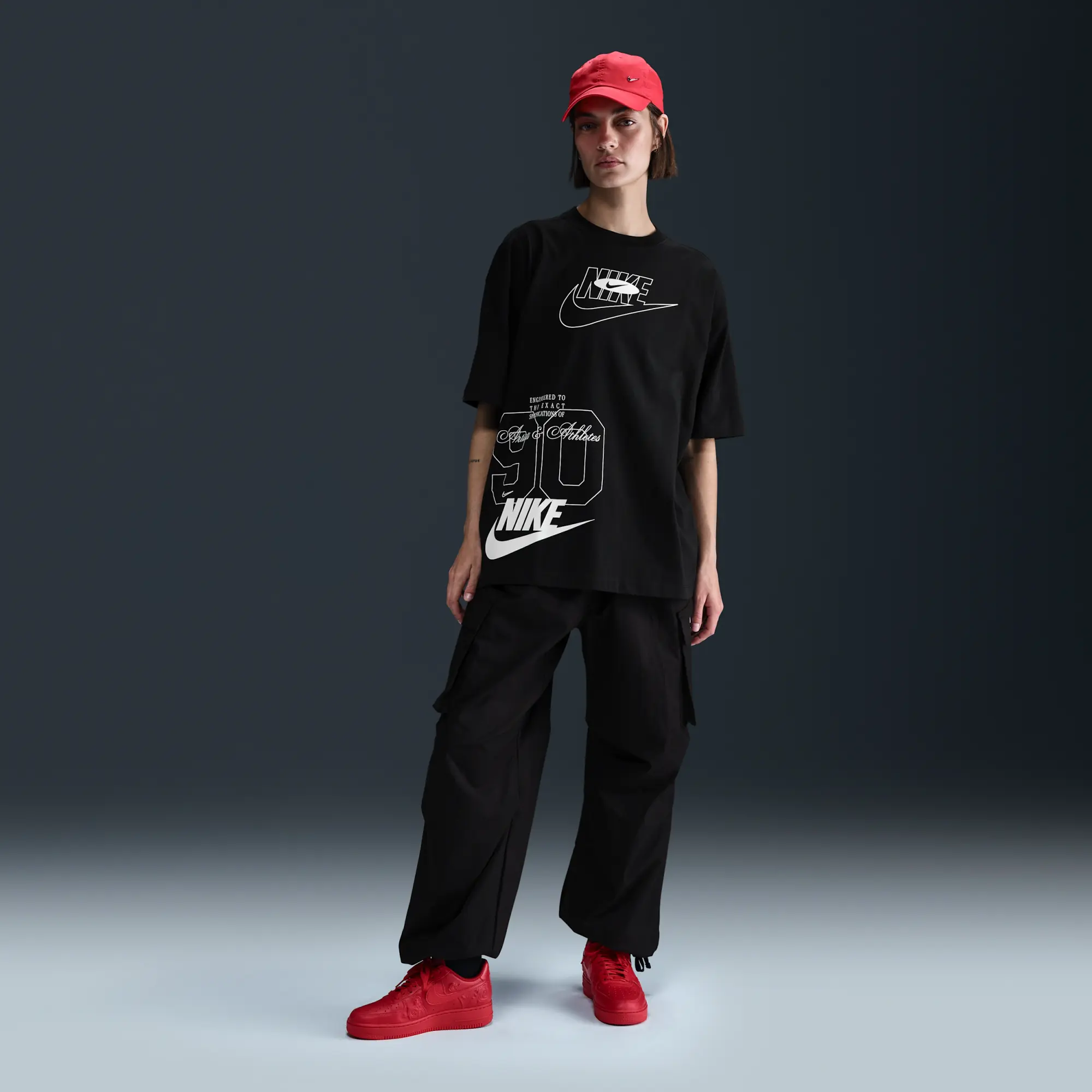 Nike Sportswear Women's Oversized T-Shirt - Black - Cotton