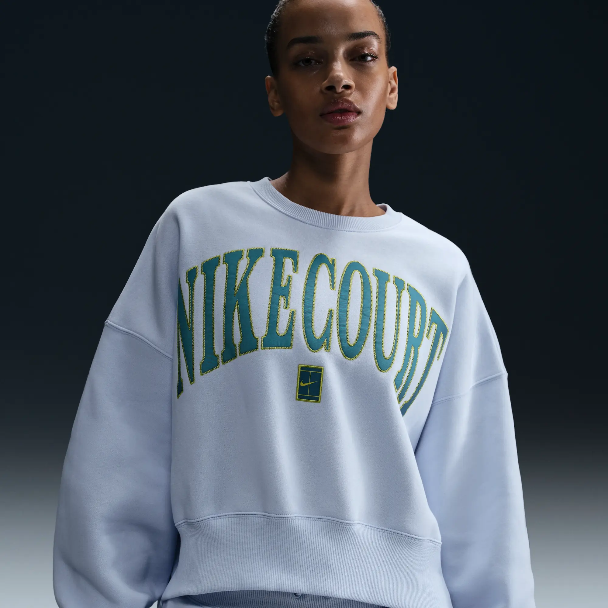 NikeCourt Phoenix Fleece Women's Over-Oversized Crew-Neck Tennis Sweatshirt - Grey - Cotton/Polyester