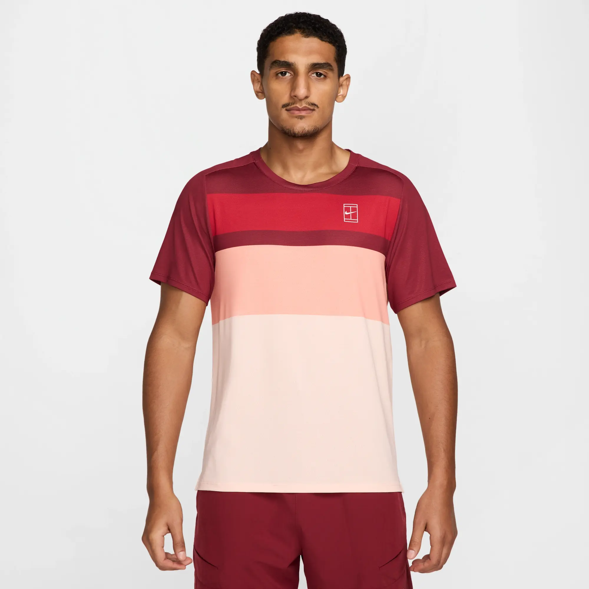 NikeCourt Advantage Men's Tennis Top - Red - Polyester/Elastane