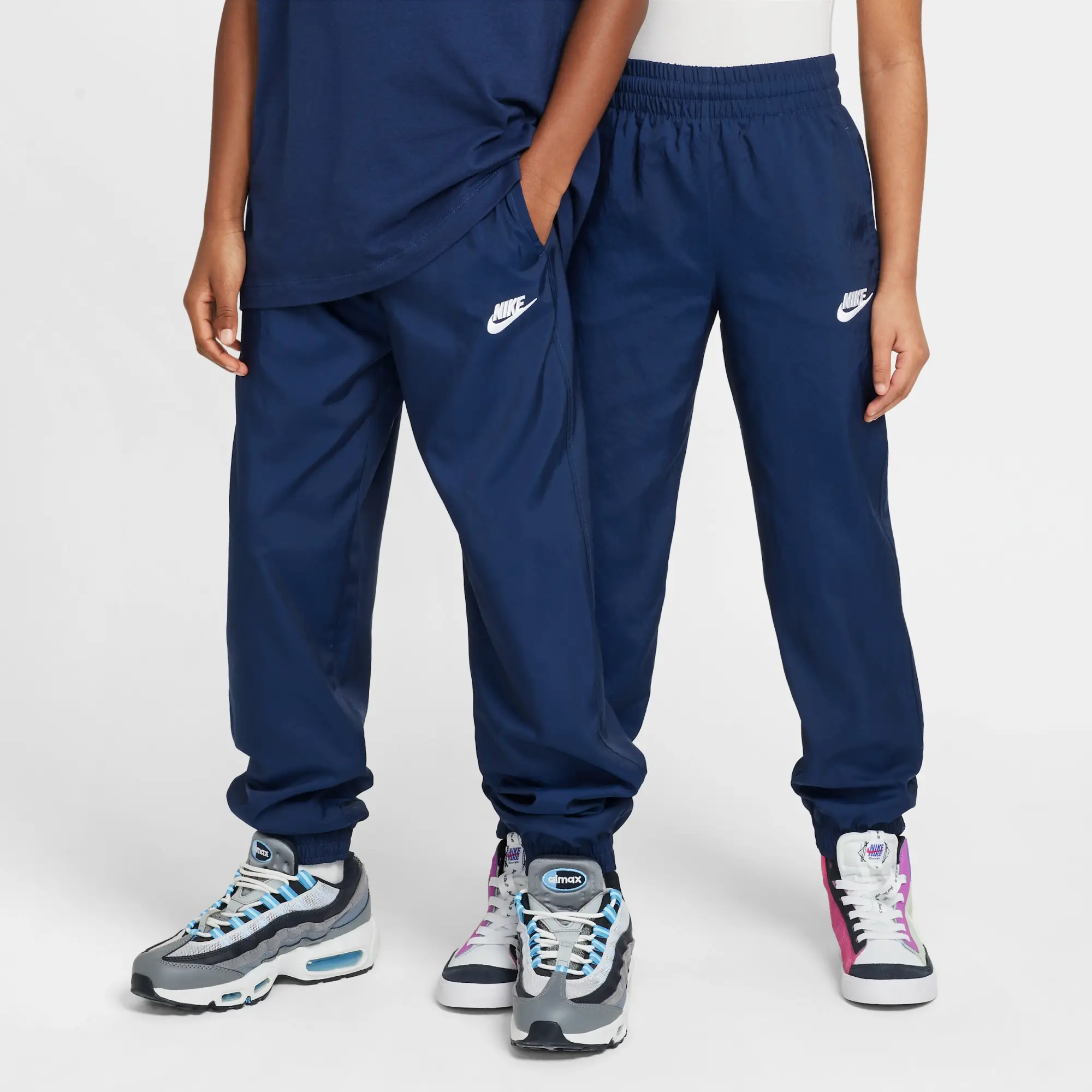 Nike Sportswear Club Older Kids' Woven Joggers - Blue - Polyester