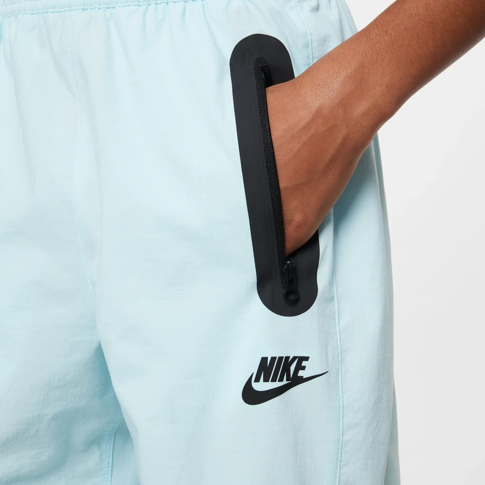 Nike Tech Older Kids' (Boys') Woven Trousers - Blue - Nylon/Elastane