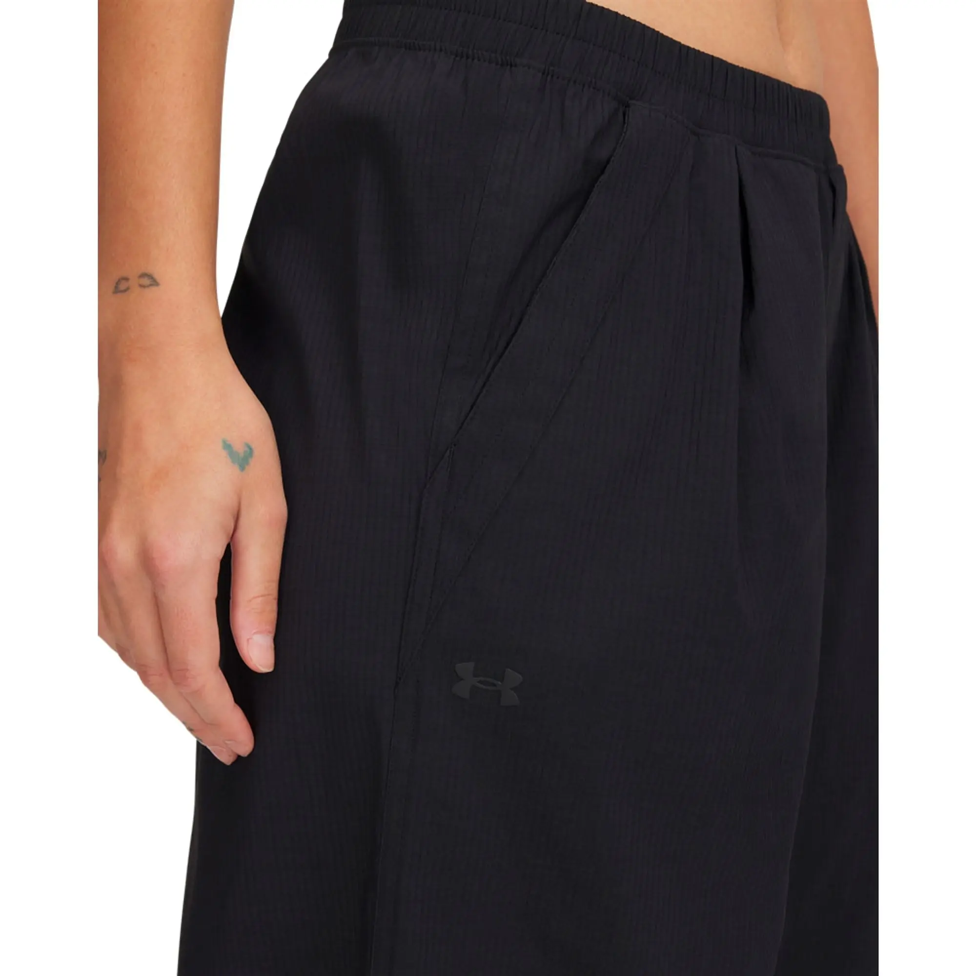 Women's  Under Armour  Unstoppable Woven Parachute Pants Black / Black L