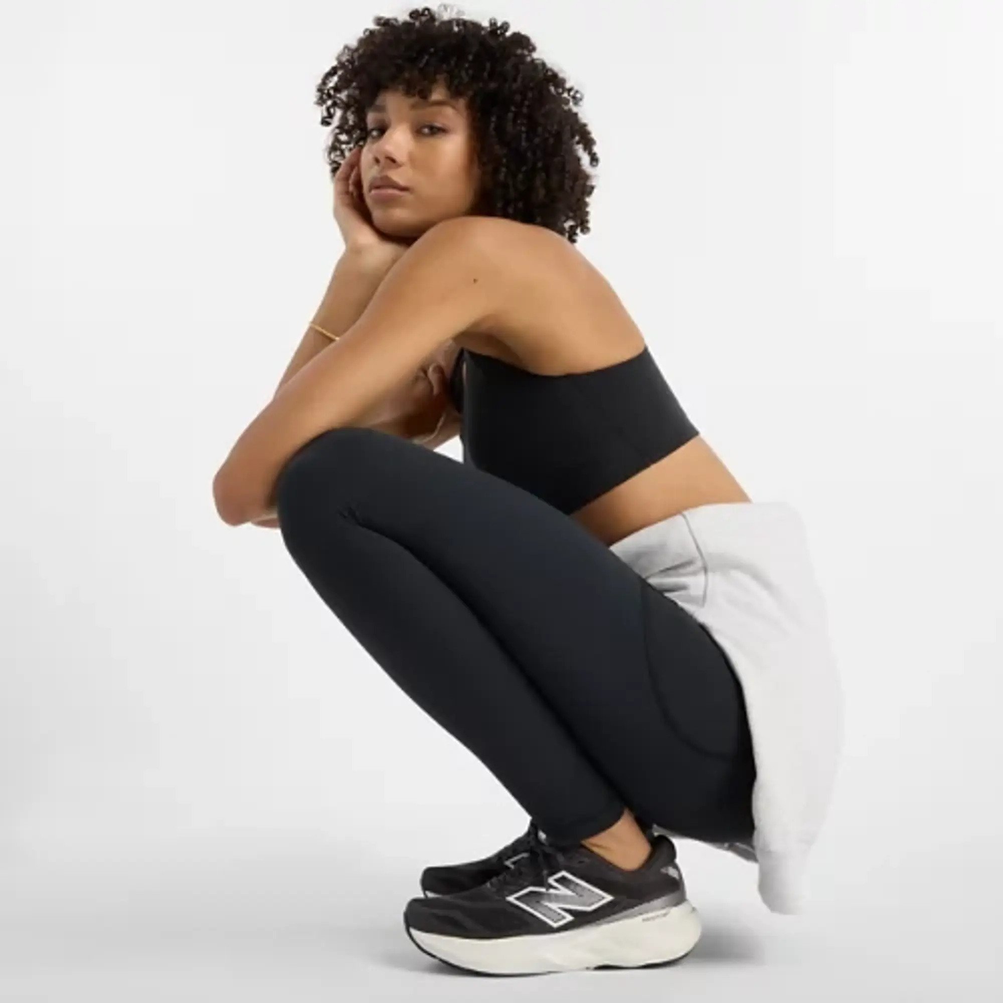 New Balance Women's NB Harmony Pocket High Rise Legging 27 in Black Poly Knit