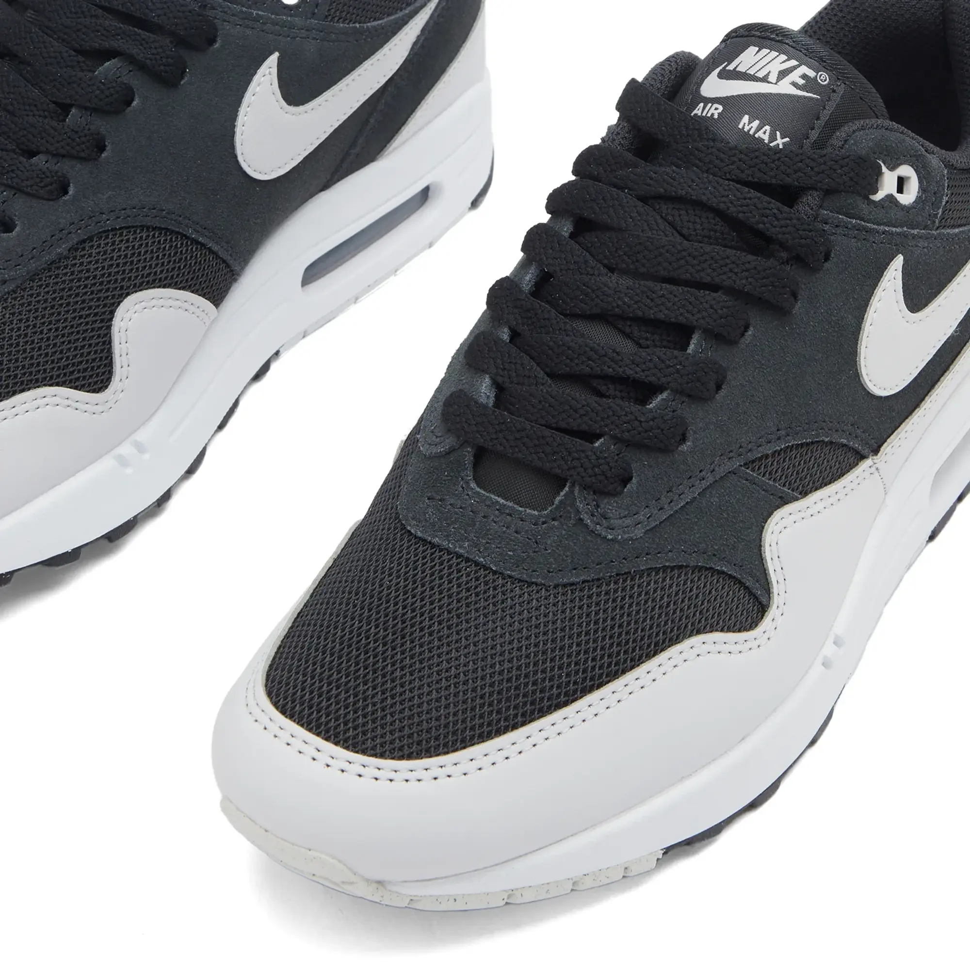 Nike Men's Air Max 1 Ess Sneaker Off Noir/Grey/Black