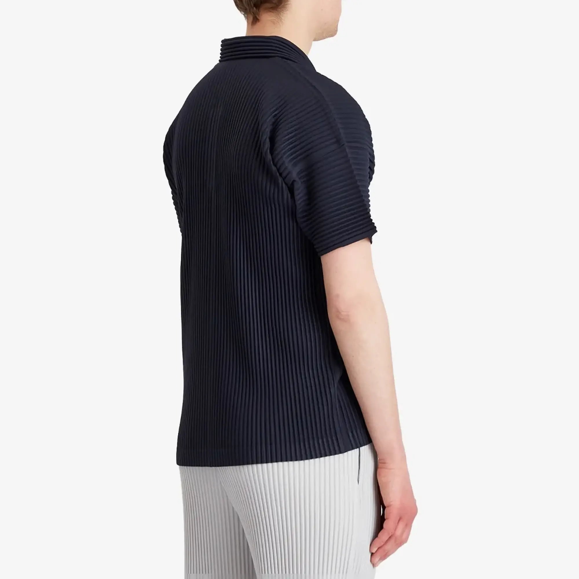 Homme Plissé Issey Miyake Men's Pleated Polo Shirt Navy