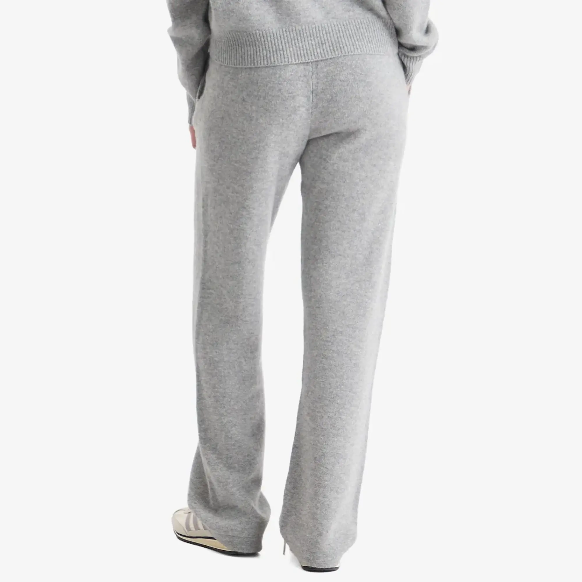 Sporty & Rich Women's Vendome Script Cashmere Pants Heather Gray White