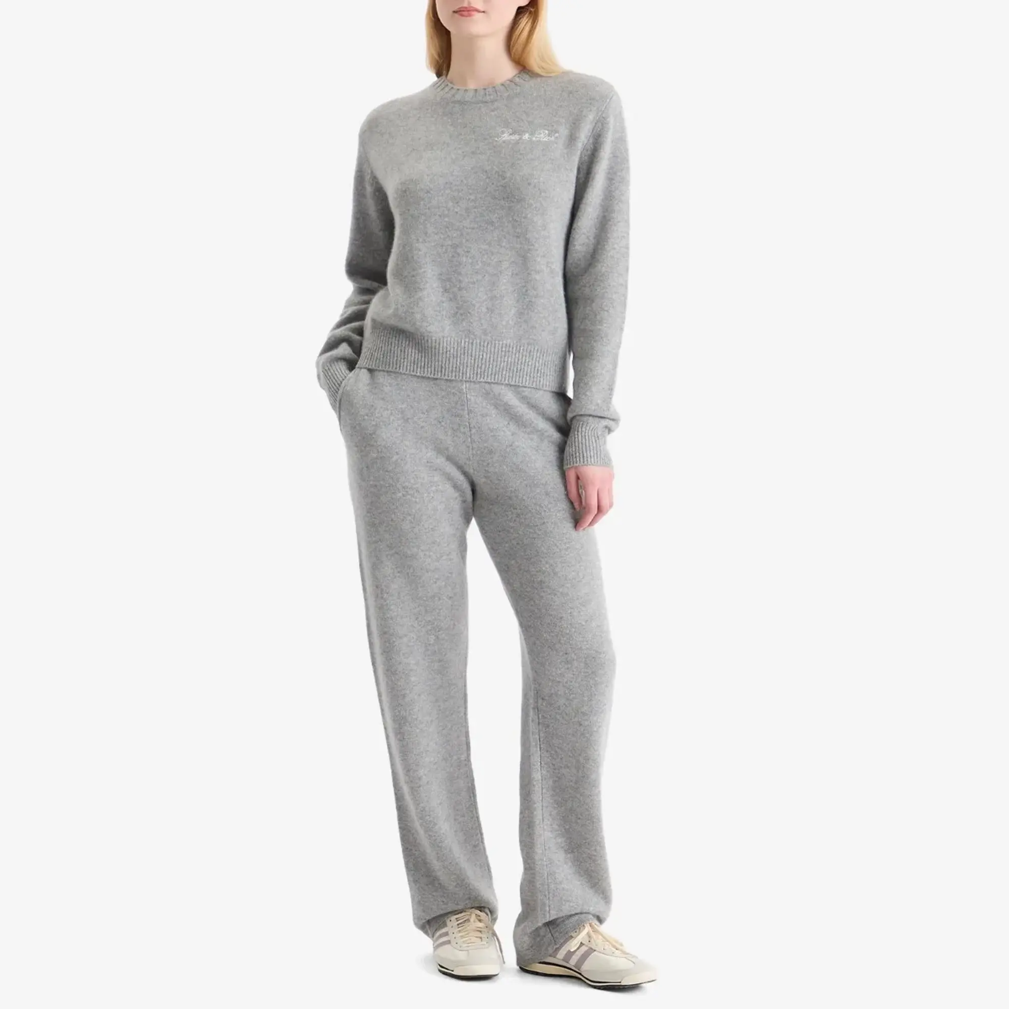 Sporty & Rich Women's Vendome Script Cashmere Pants Heather Gray White