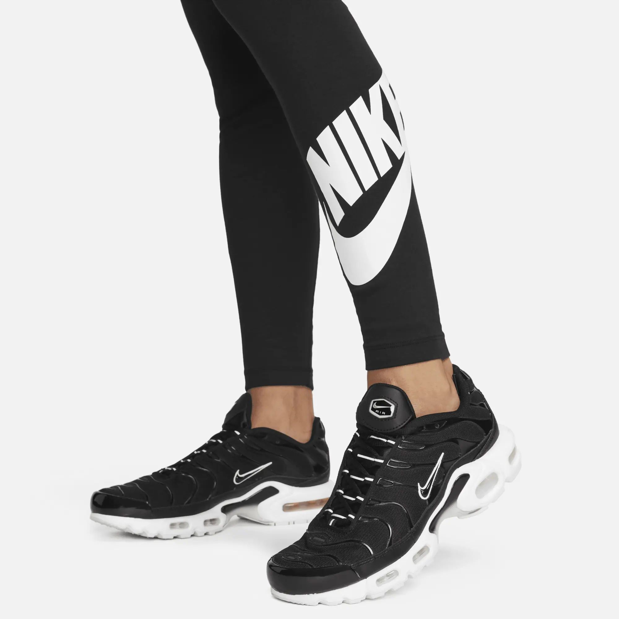 Nike Sportswear Classics Women's High-Waisted Graphic Leggings - Black