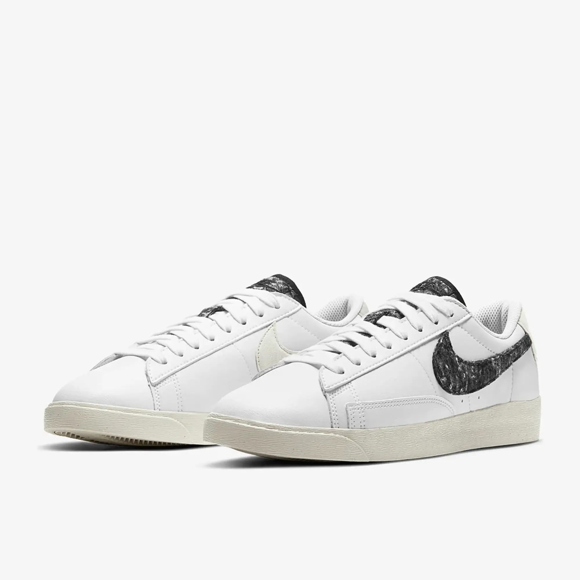 Nike Blazer Low SE Lace-Up White Leather Womens Trainers DA4934 100