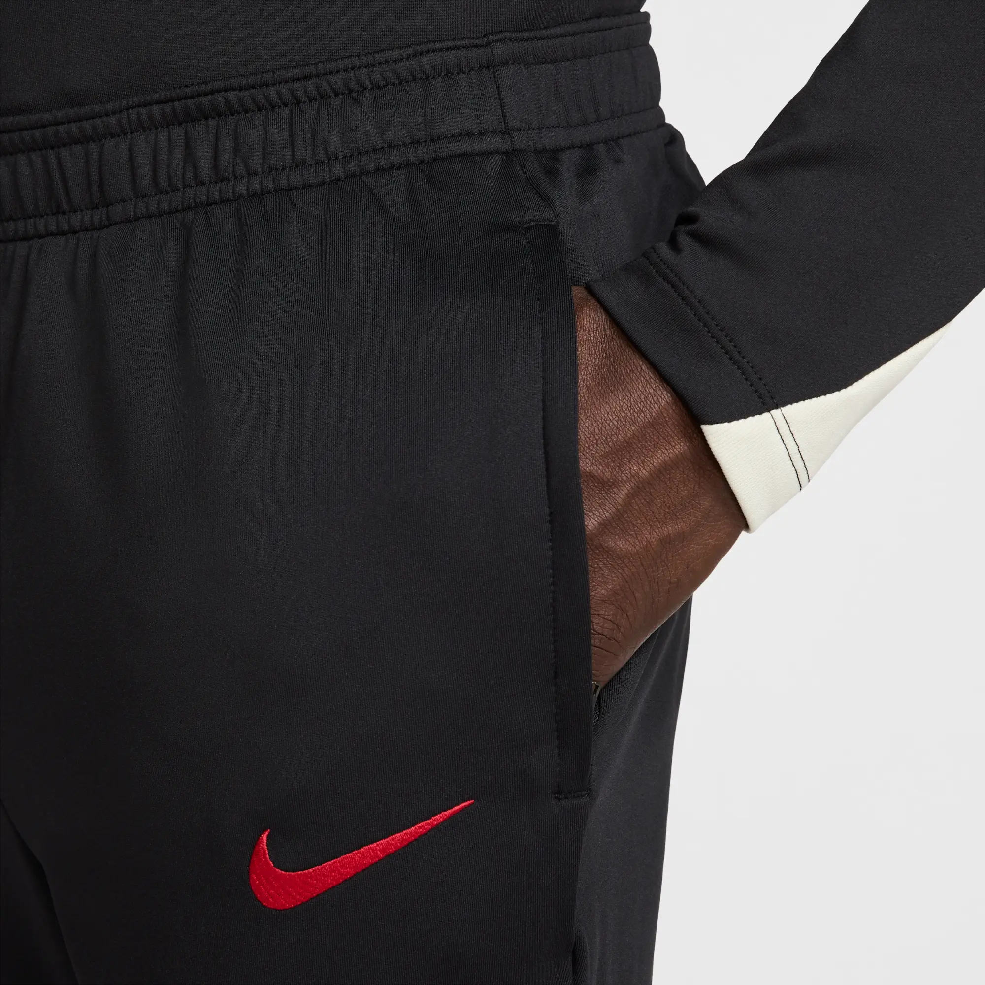 Liverpool F.C. Strike Special Edition Men's Nike Dri-FIT Football Knit Pants - Black - Polyester/Elastane