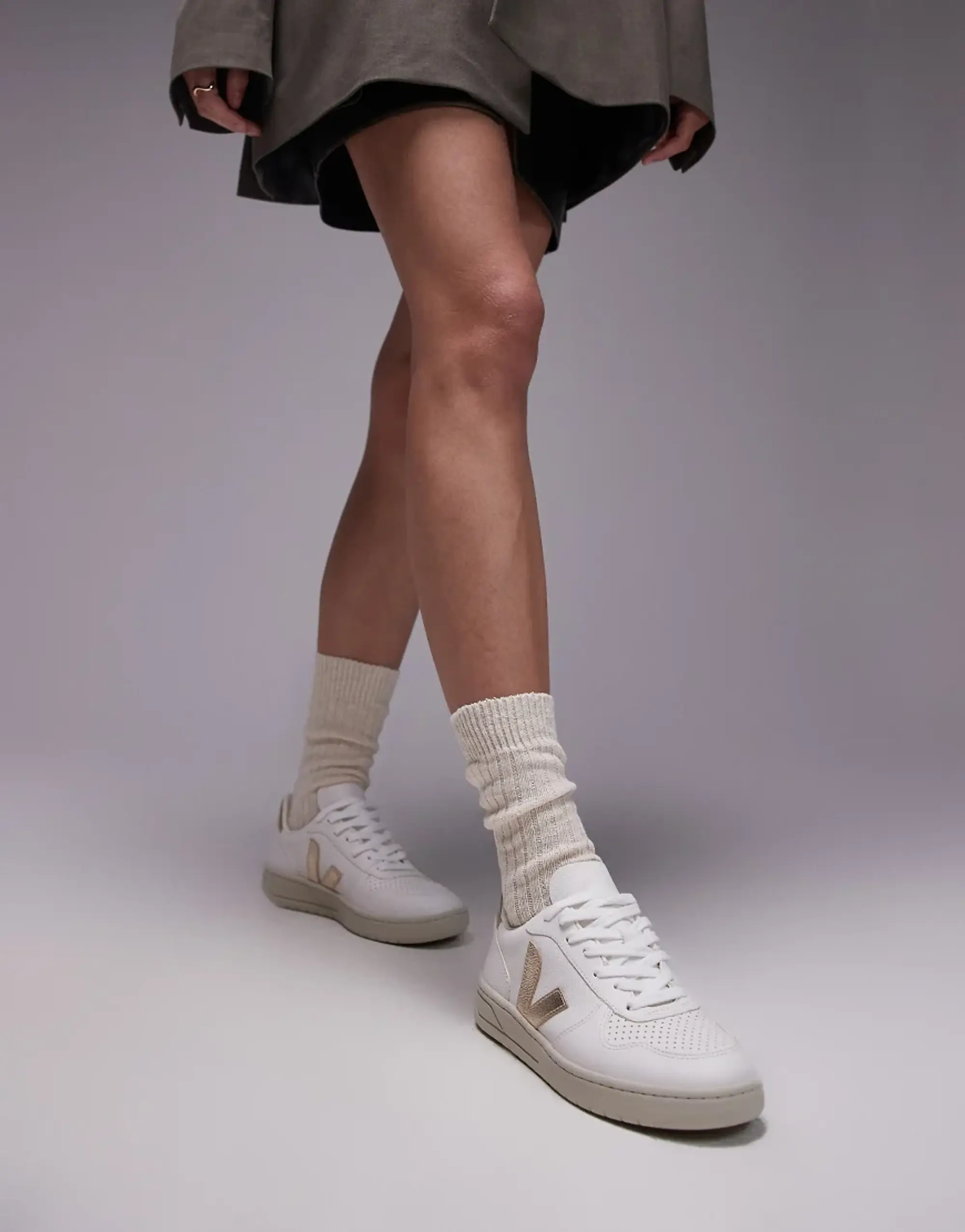 Veja V-10 CHFREE