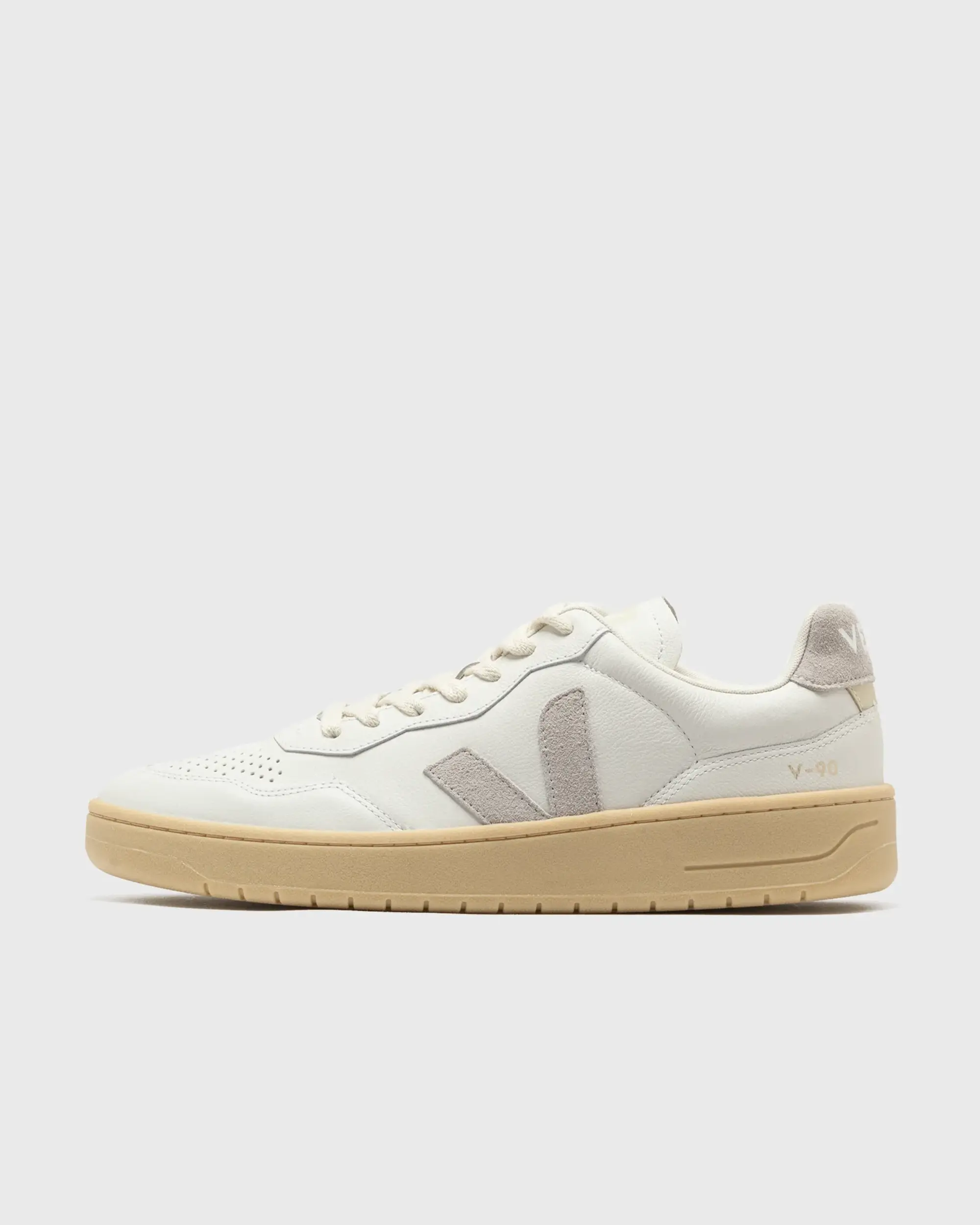 Veja V-90 O.T. LEATHER