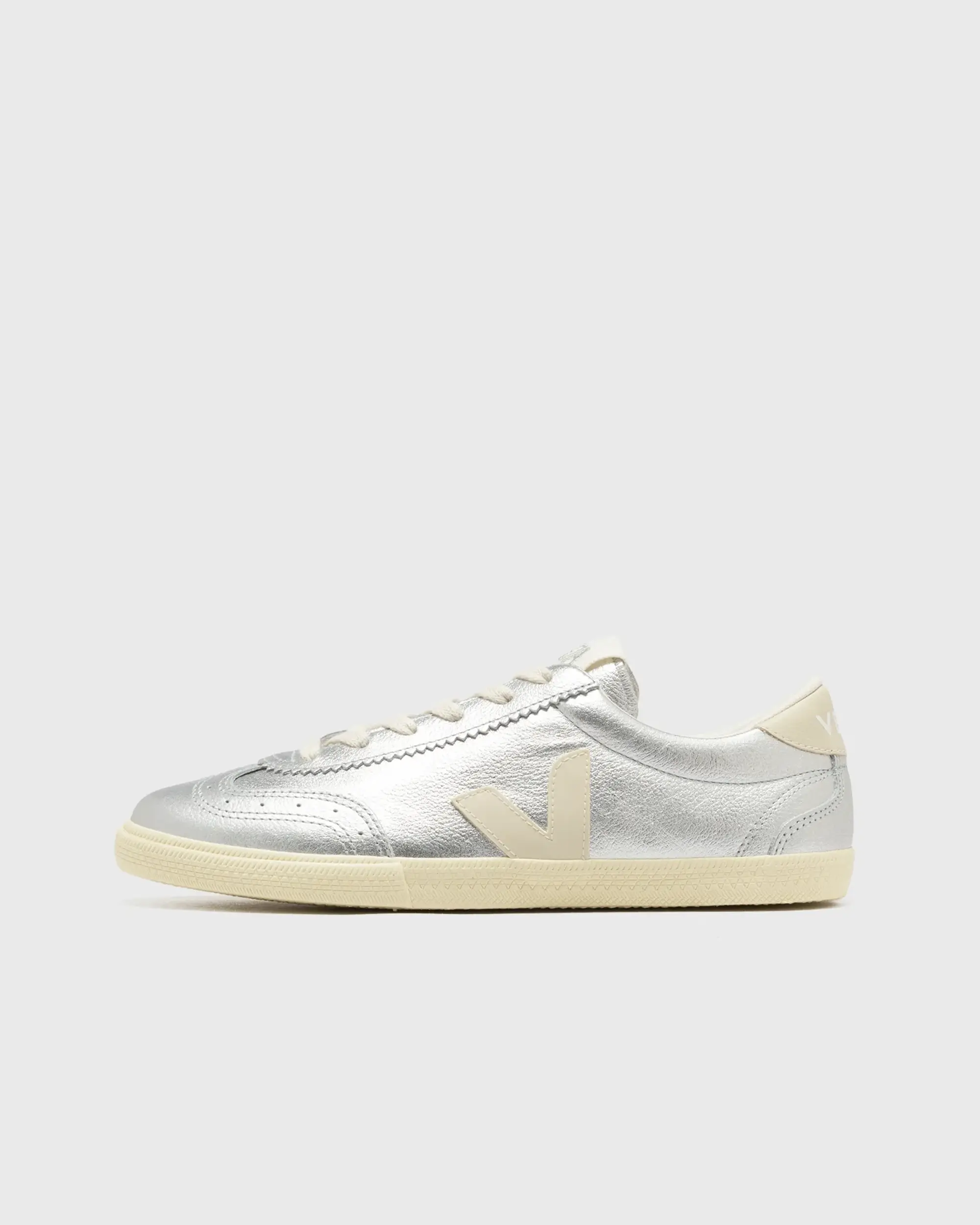 Veja O.T. LEATHER