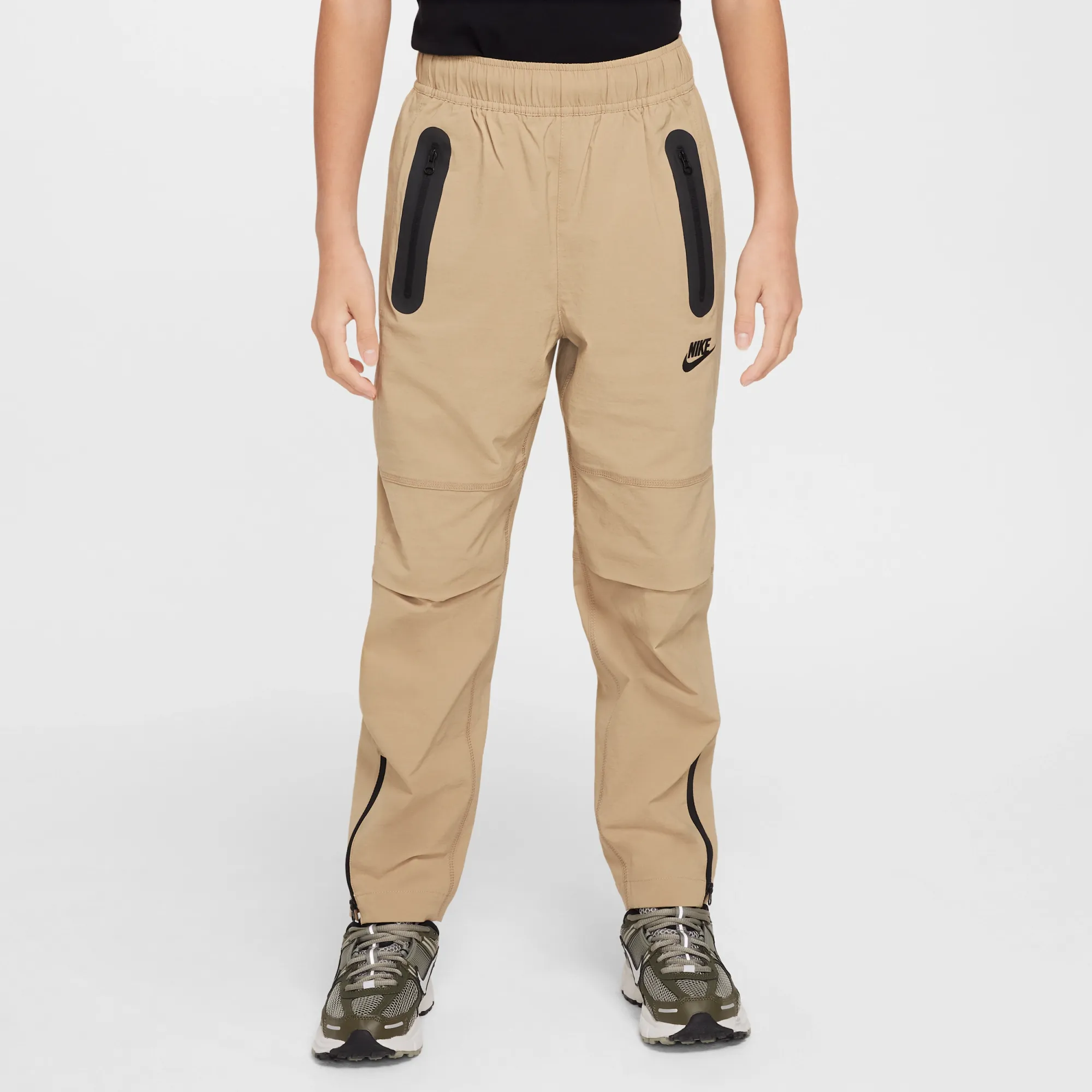 Nike Sweatpants Nsw Tech Woven - ['Brown']