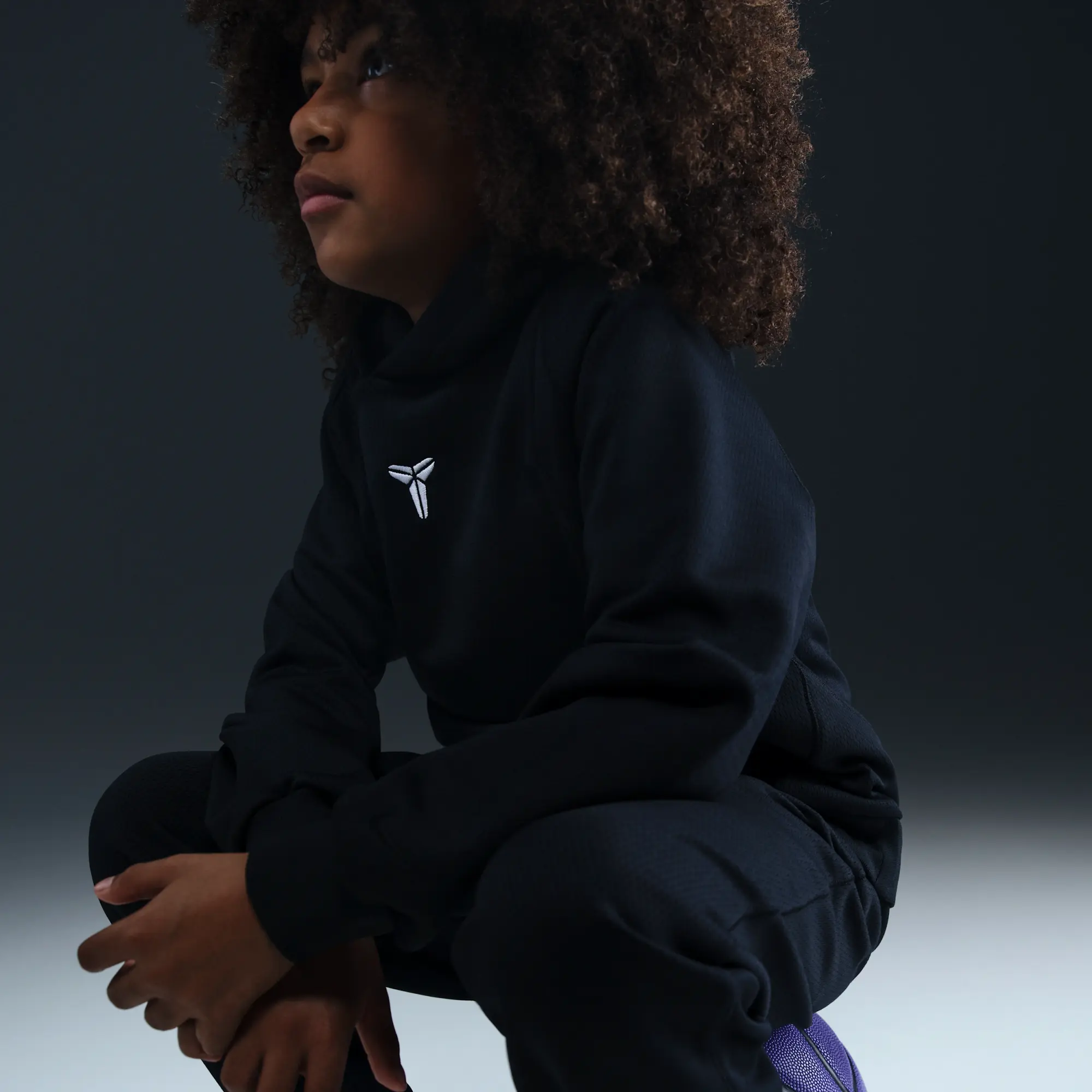 Nike Kobe Bryant Older Kids Therma FIT Fundamental Pullover Basketball Hoodie 8 15Y
