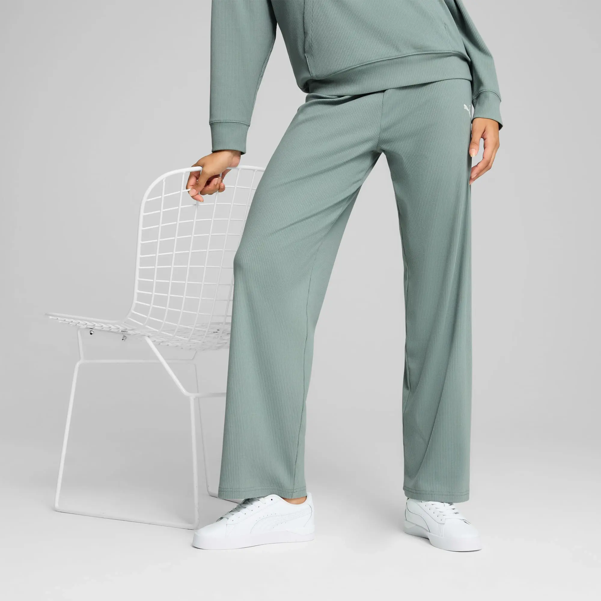 PUMA Ess Elevated High-Waist Straight Leg Rib Pants Women, Green Moon