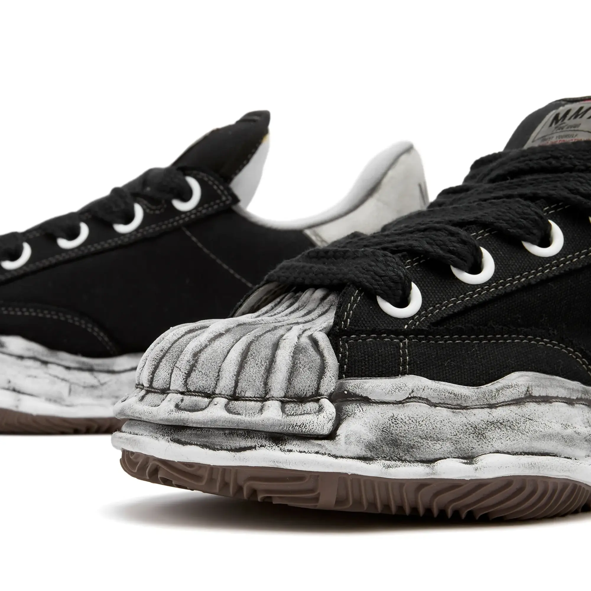 Maison Mihara Yasuhiro Blakey Puffer Low Top Sneaker - Black