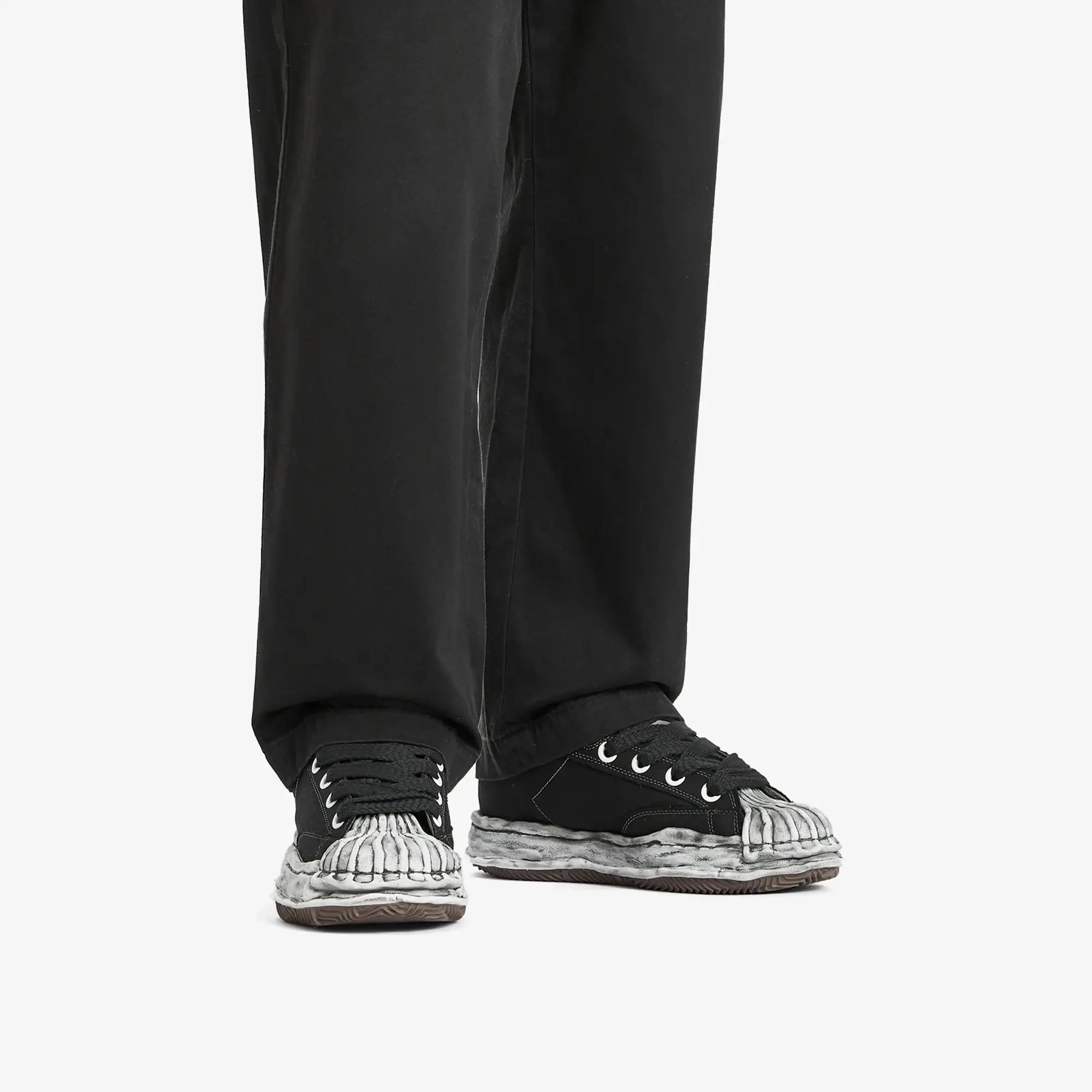 Maison Mihara Yasuhiro Blakey Puffer Low Top Sneaker - Black
